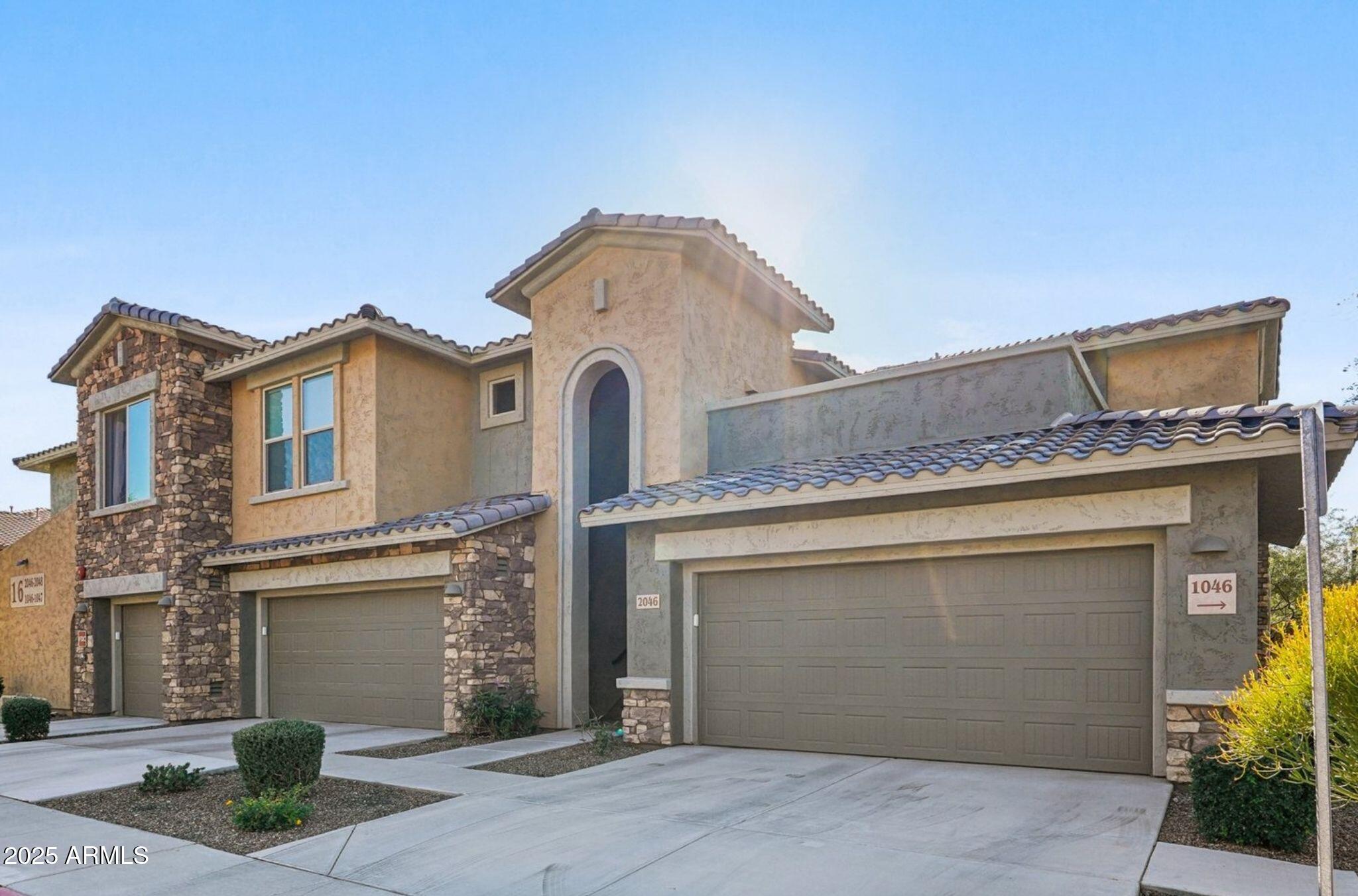 2425 W Bronco Butte Trail 2046 — photo