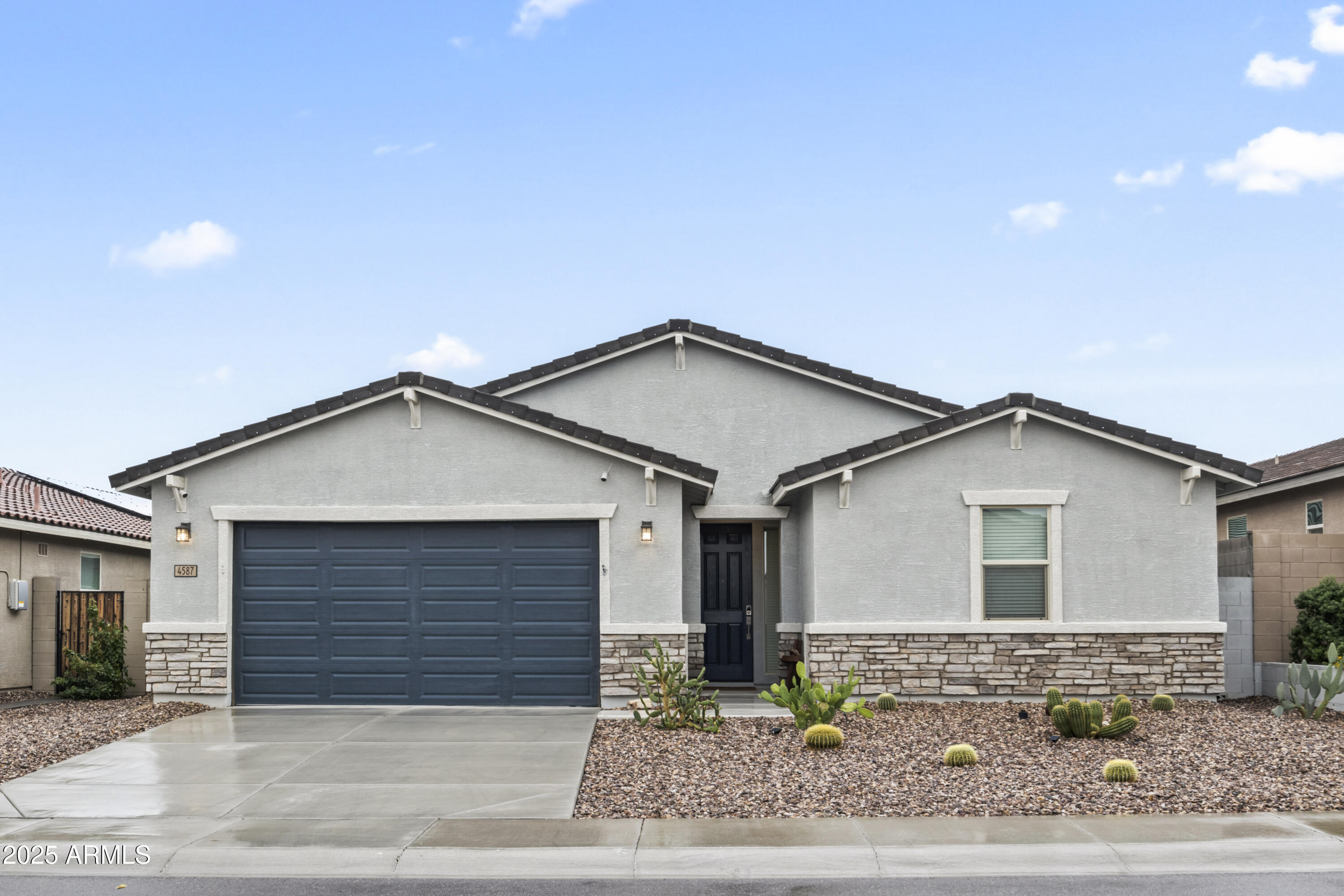 4587 W Stickleaf Way — photo