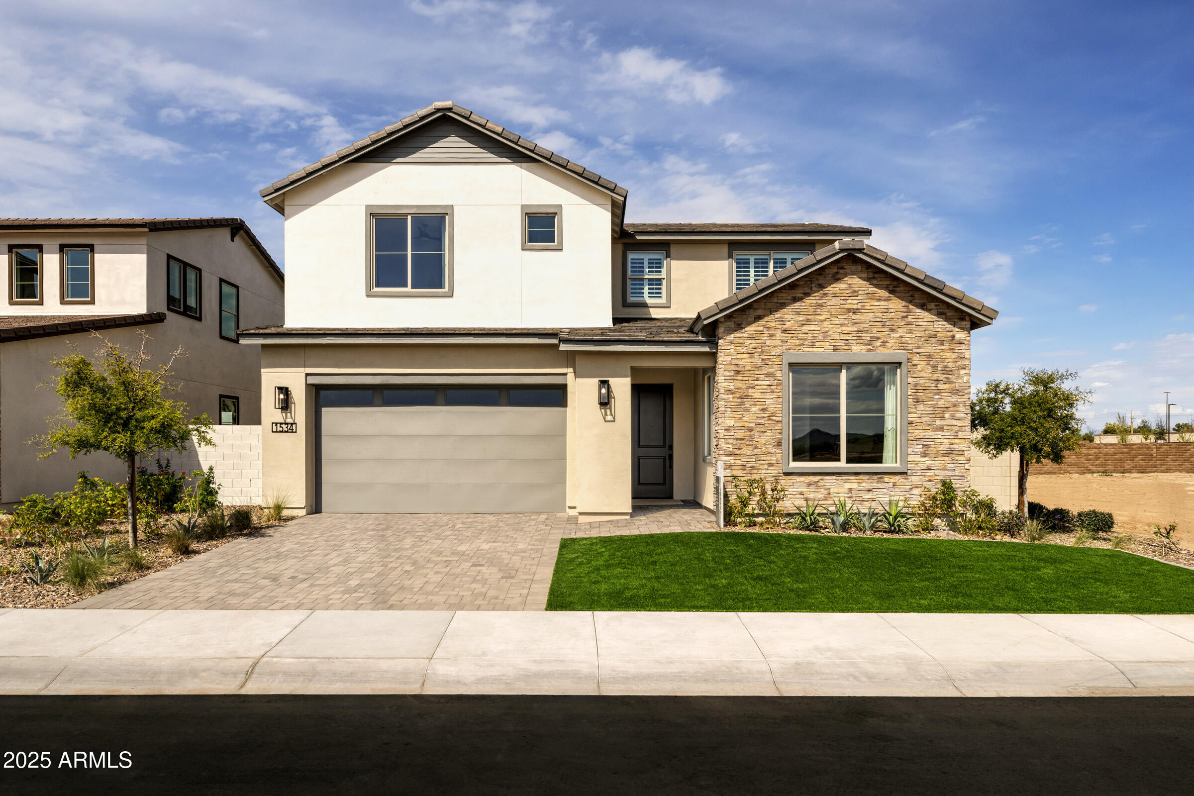 1534 E Coconino Way — photo
