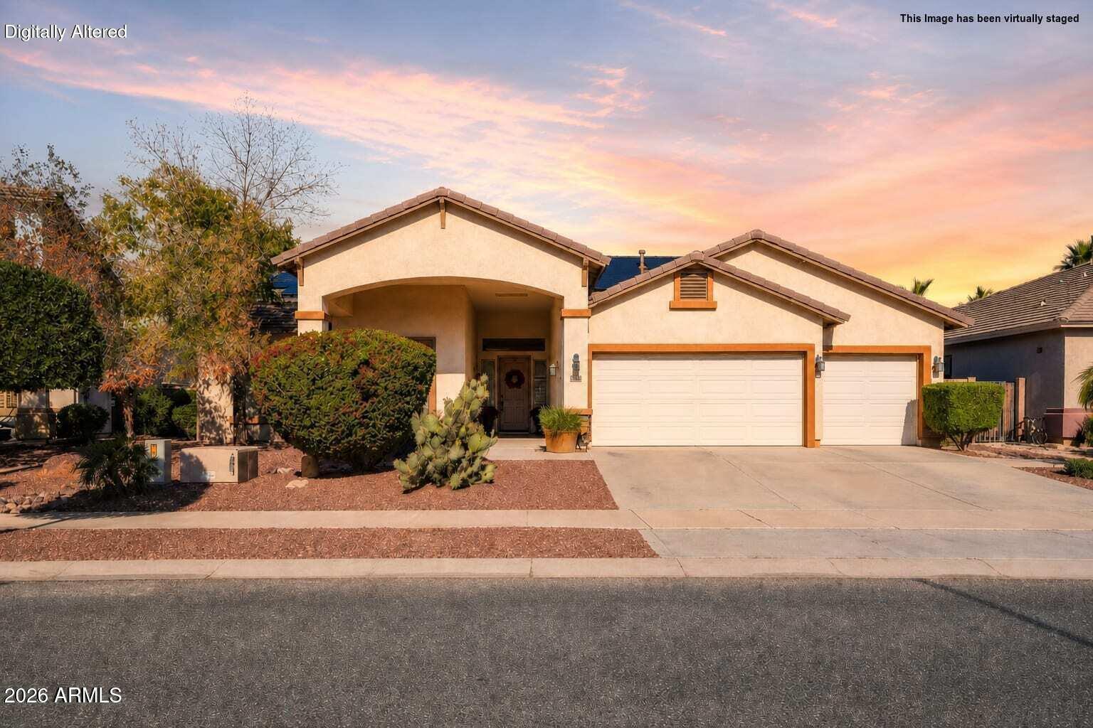 15850 W Mercer Lane — photo