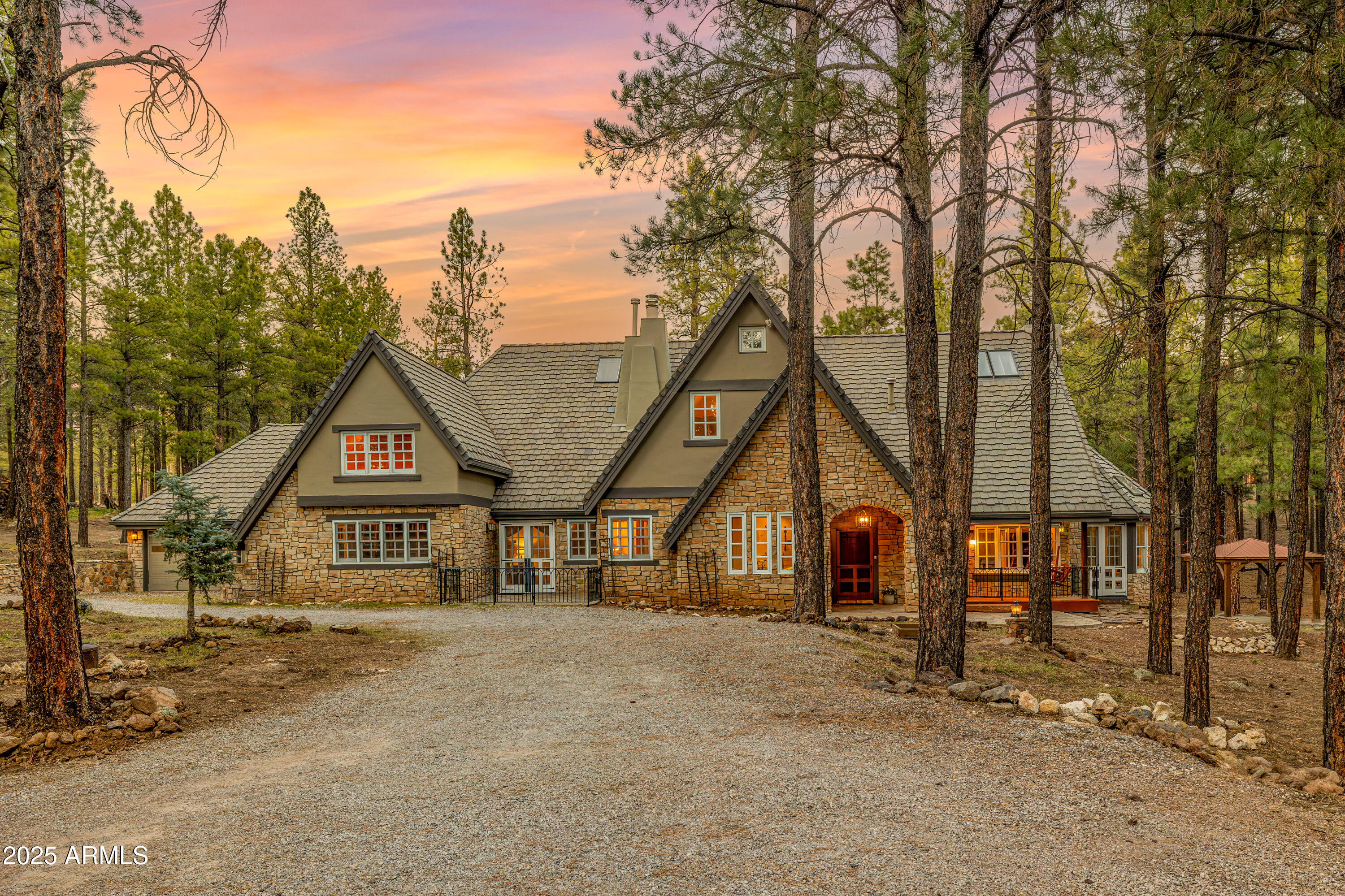 2750 W Forest Hills Drive — photo