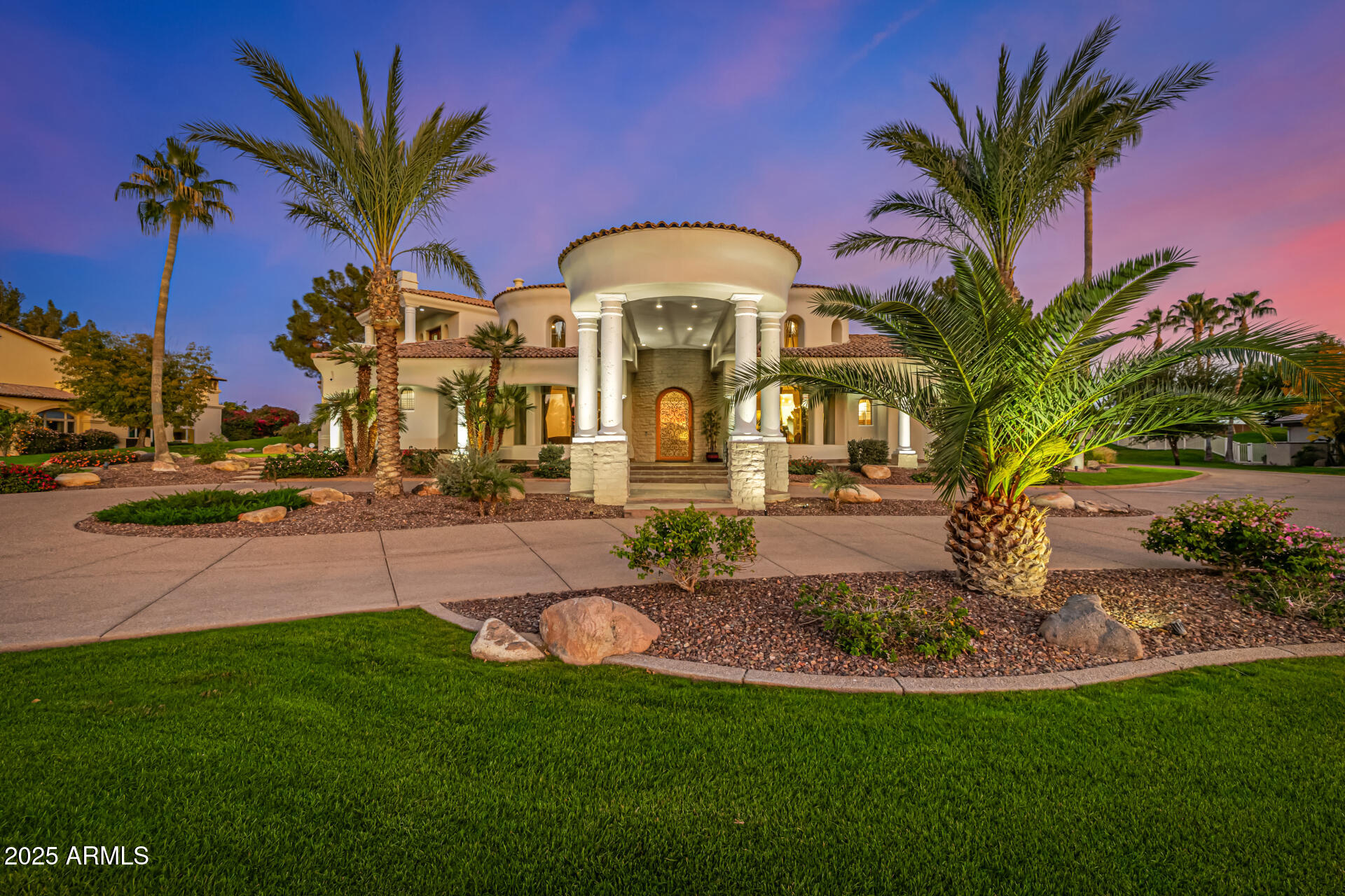 20 E Oakwood Hills Drive — photo