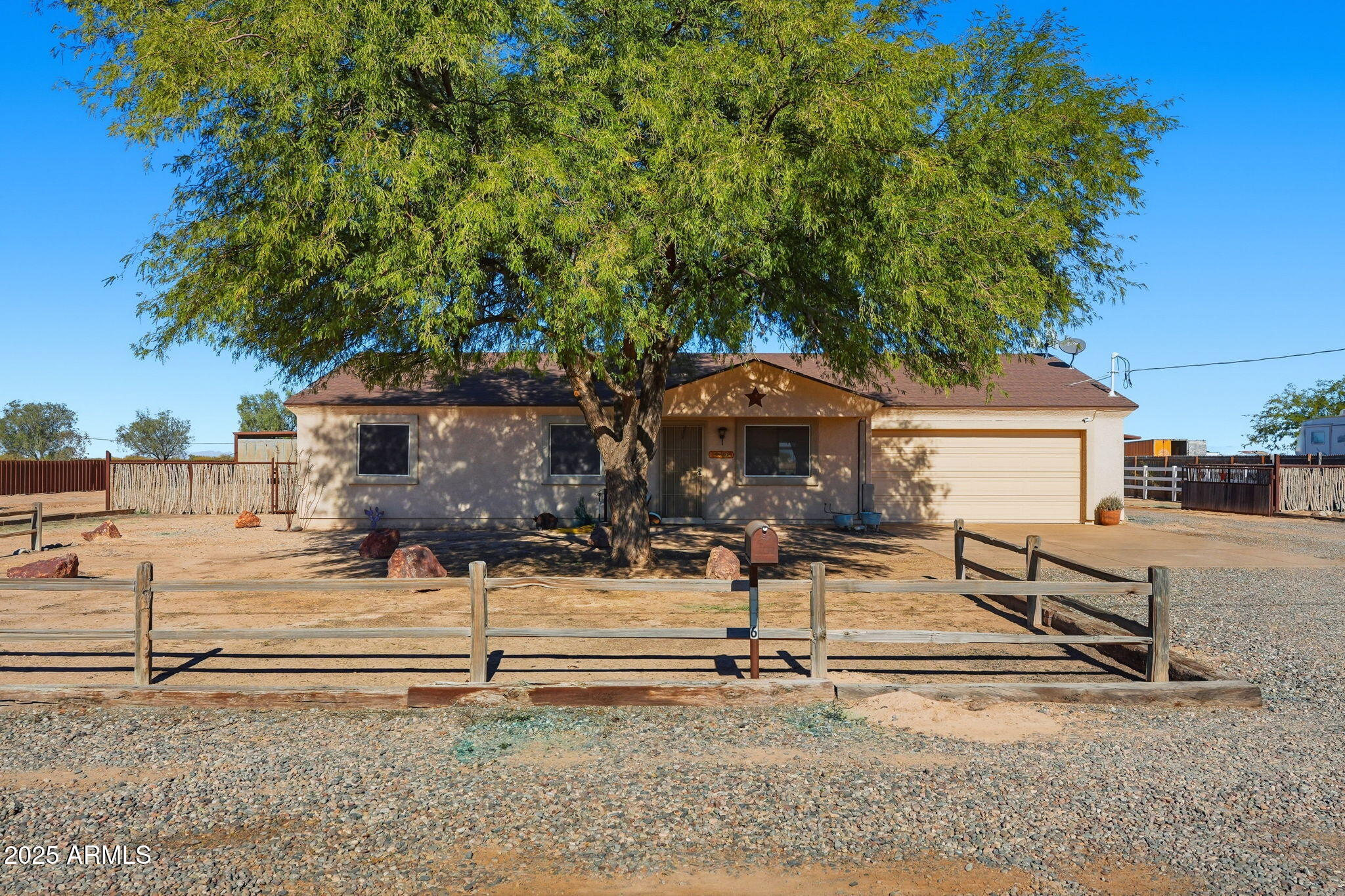 3356 E Gurr Lane — photo