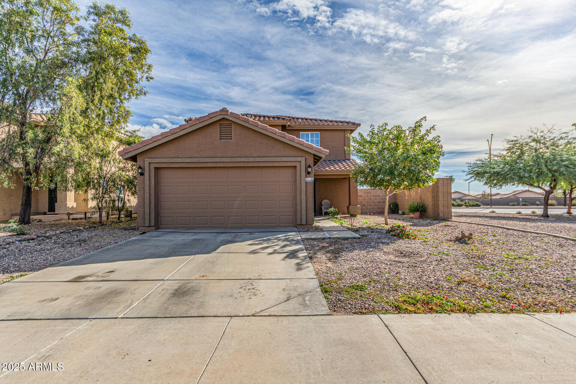 22613 W Desert Bloom Street — photo