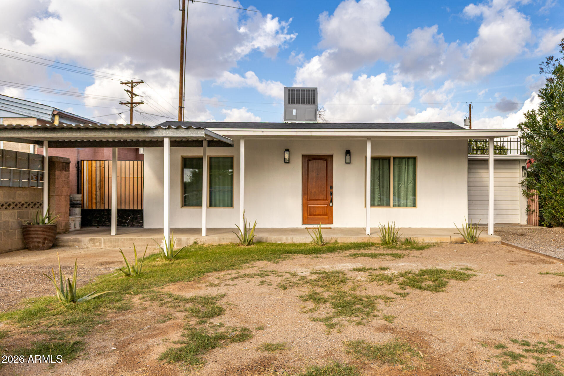 2142 W Coolidge Street — photo