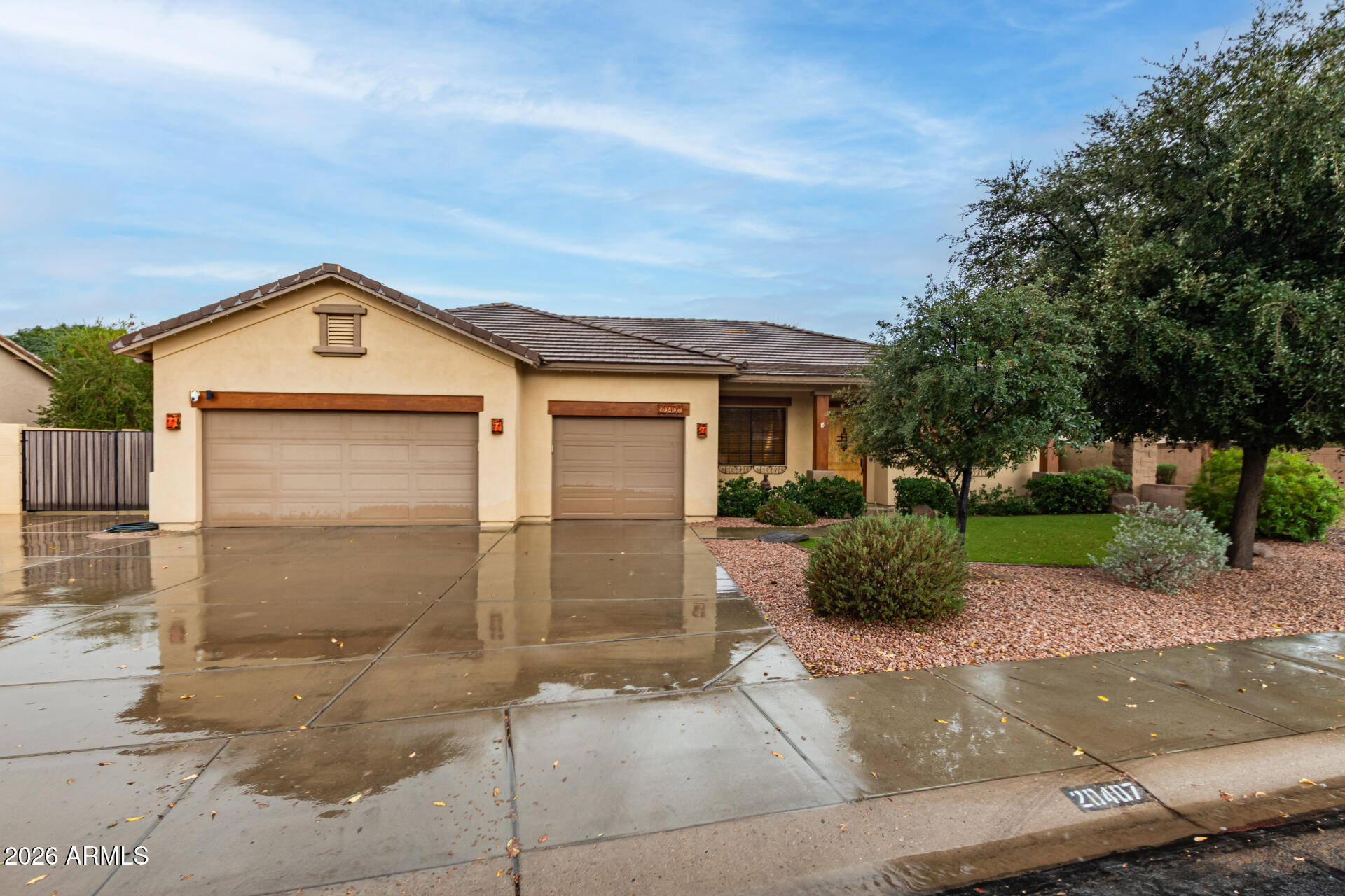 20407 E Bronco Drive — photo