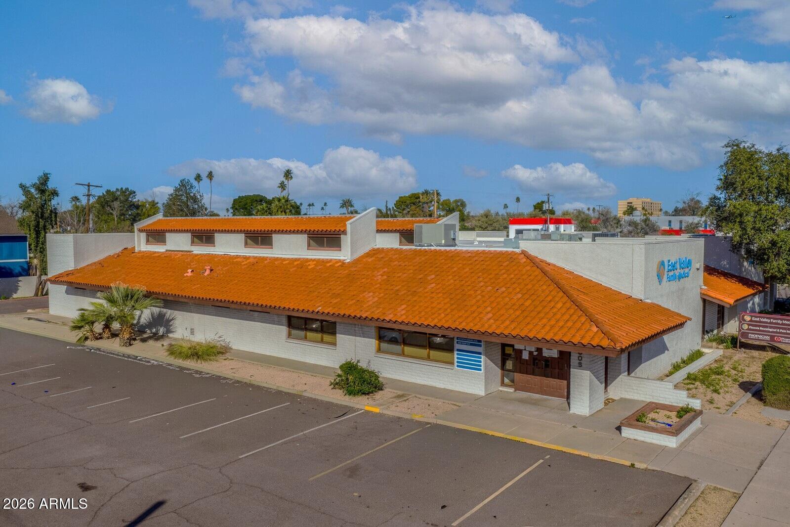 606 N Country Club Drive — photo