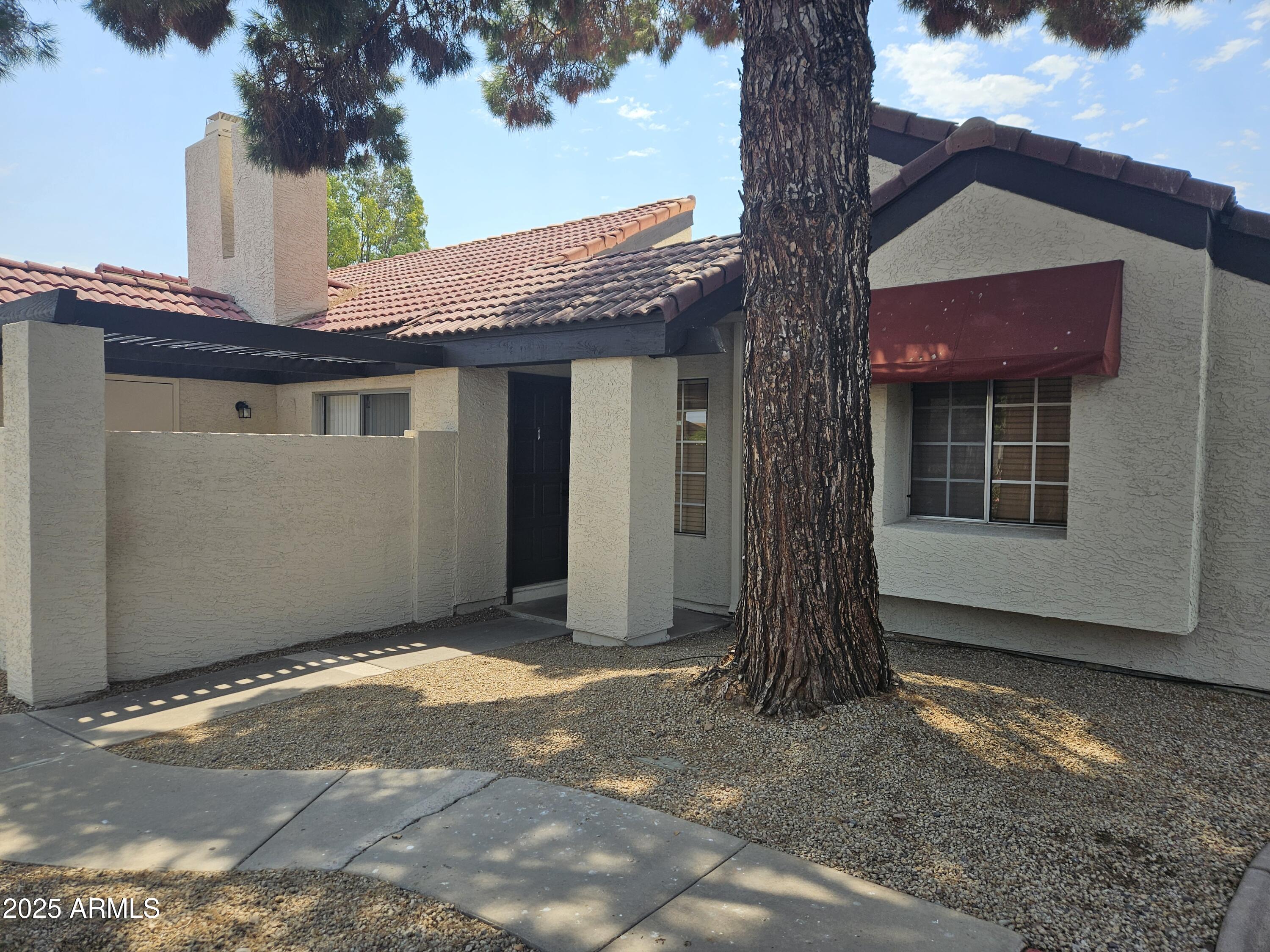 2129 E Kirkland Lane 1 — photo