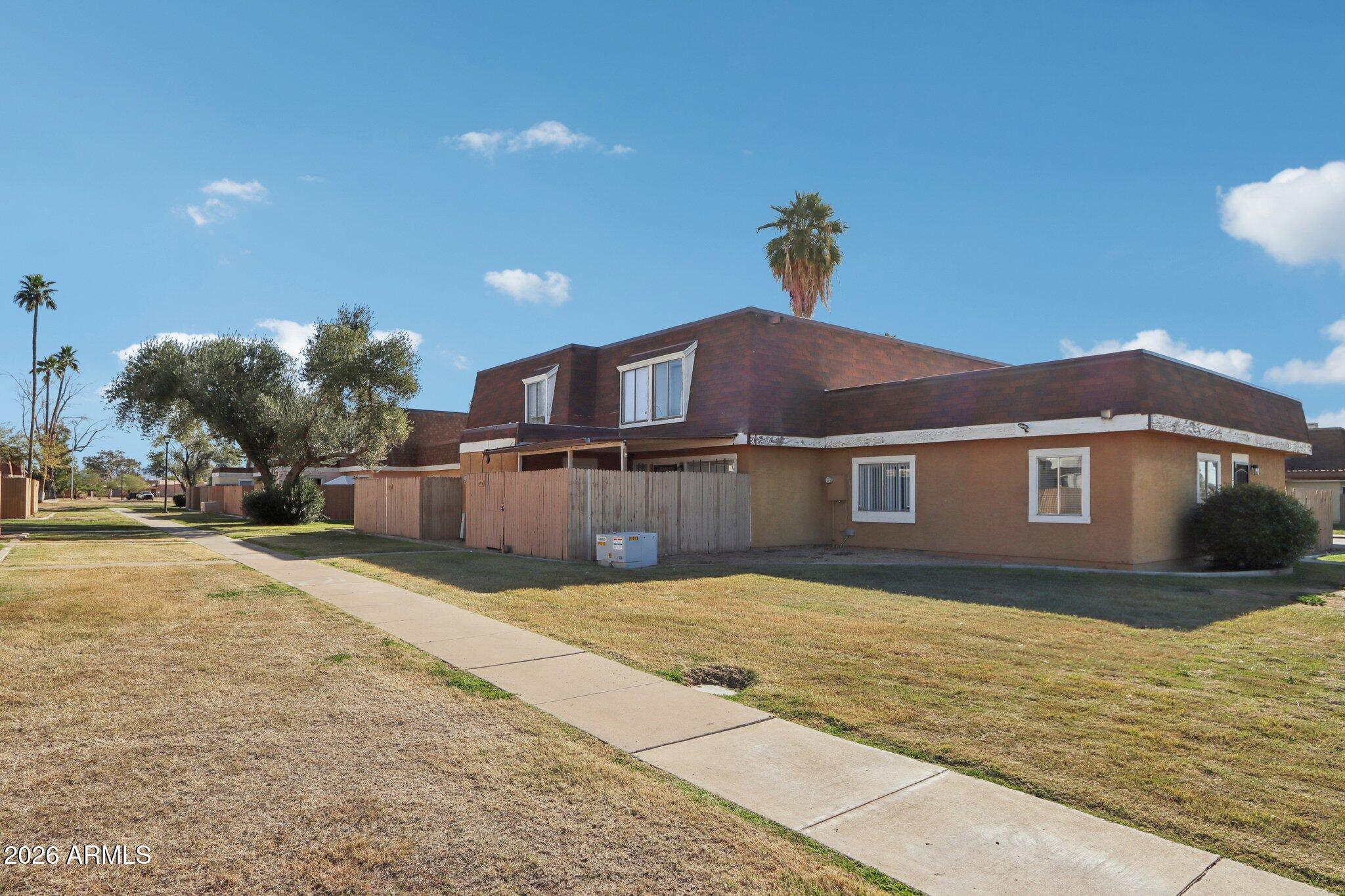 3430 W el Caminito Drive 26 — photo
