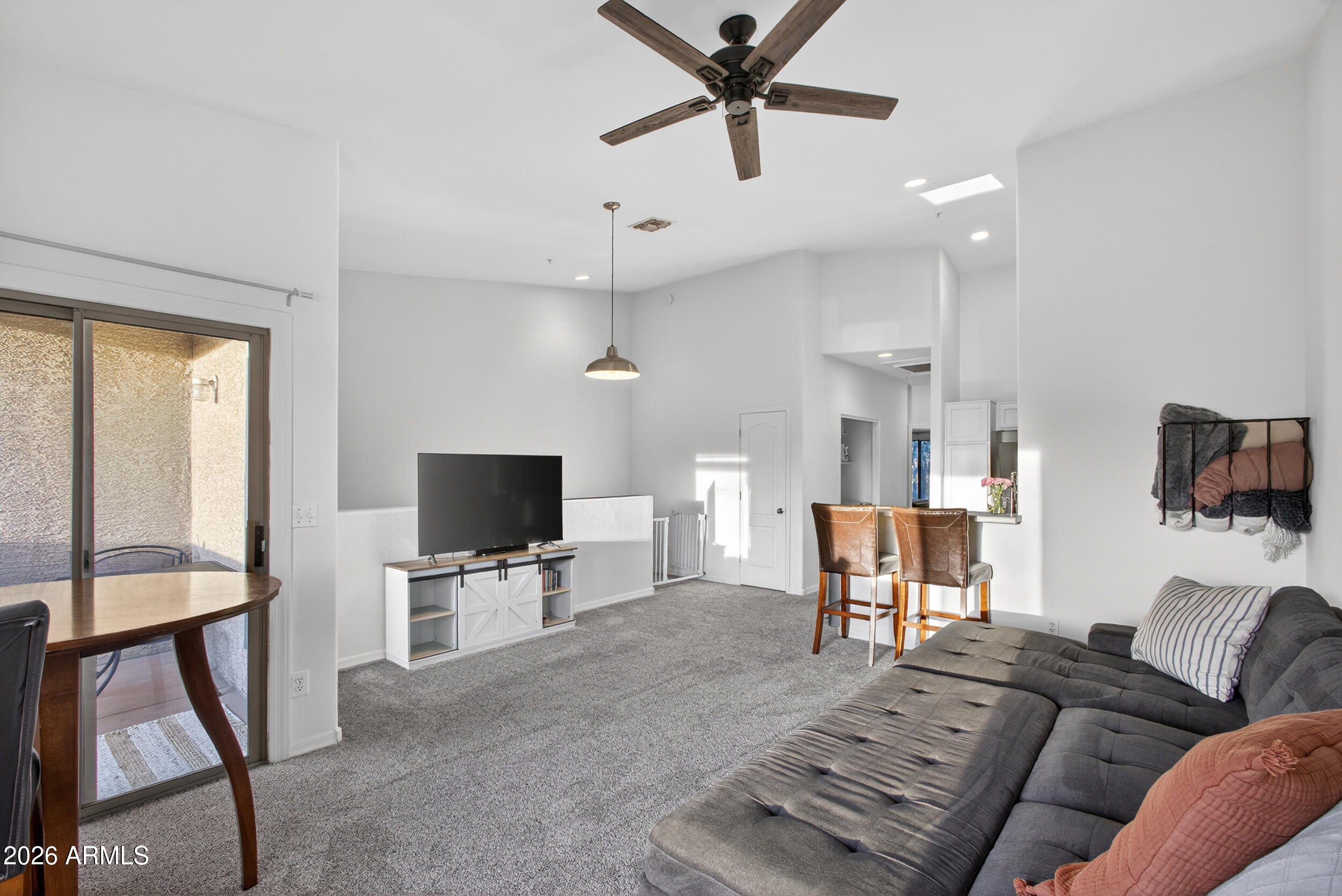 1406 W Emerald Avenue 118 — photo