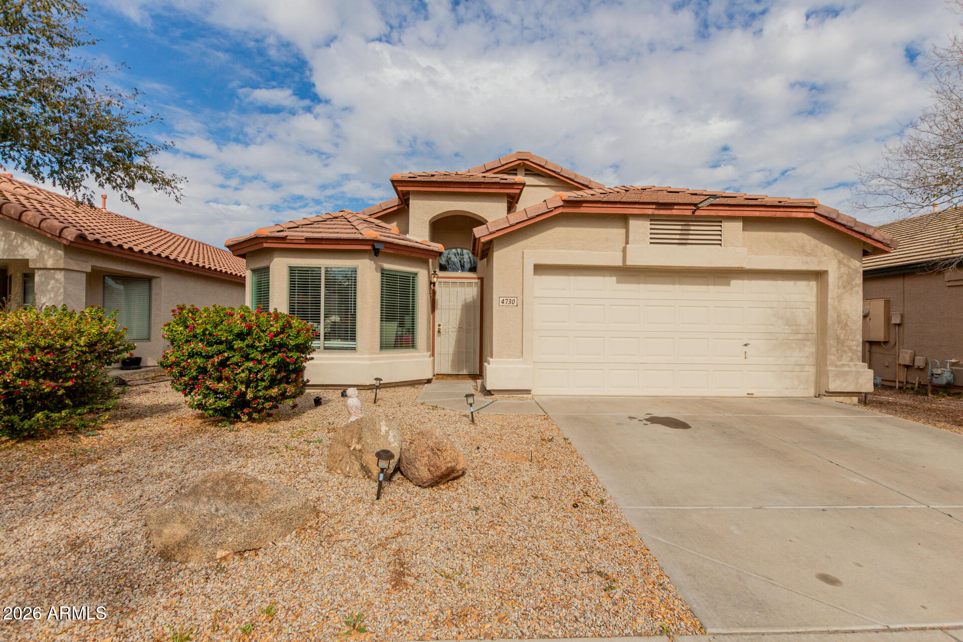 4730 W Gary Way — photo