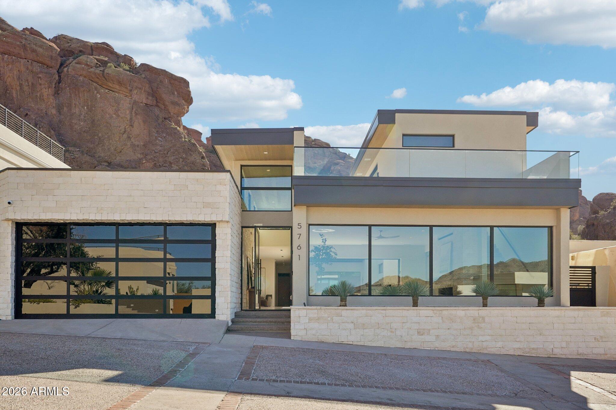 5761 N Echo Canyon Circle — photo