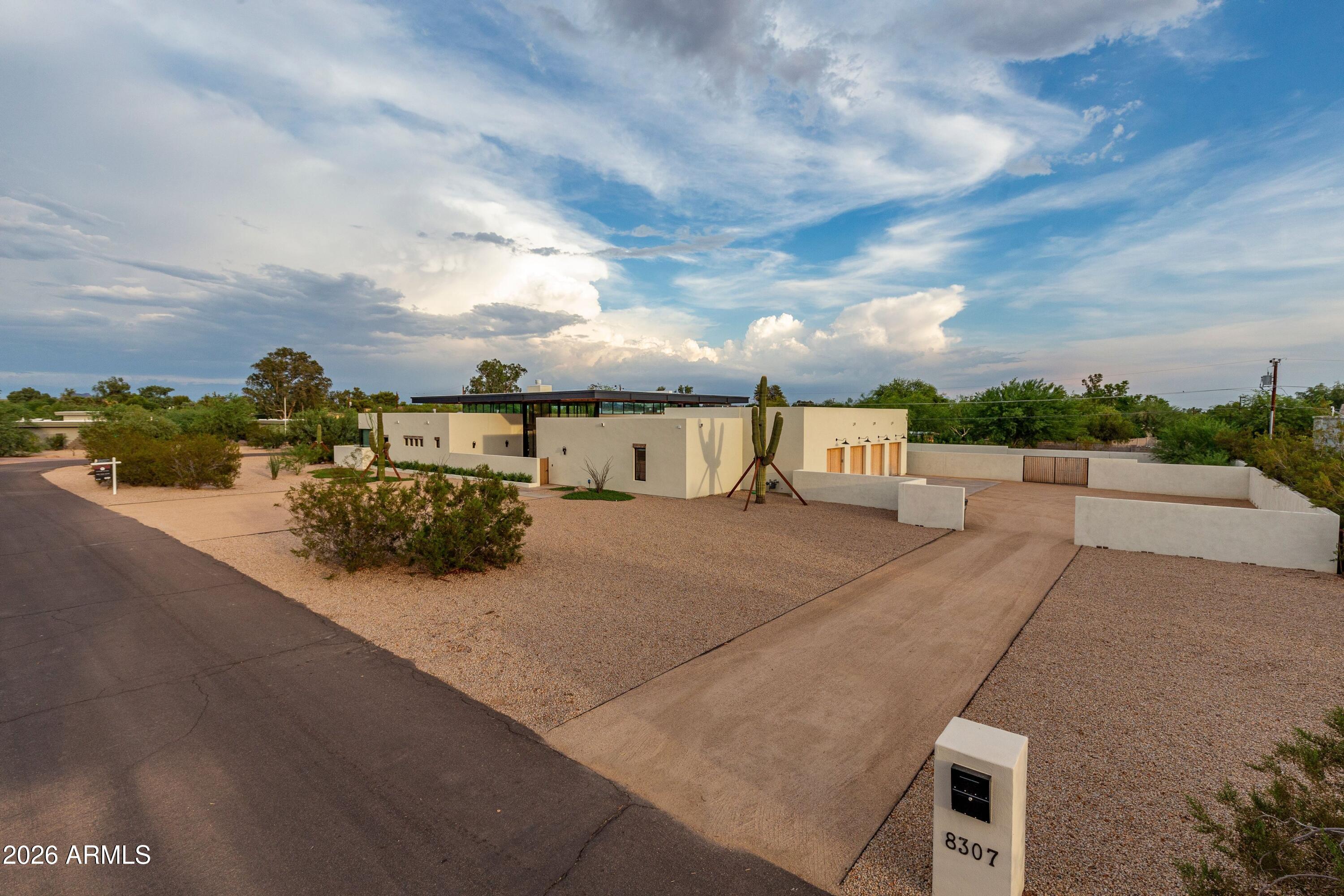 8307 E Gary Road — photo