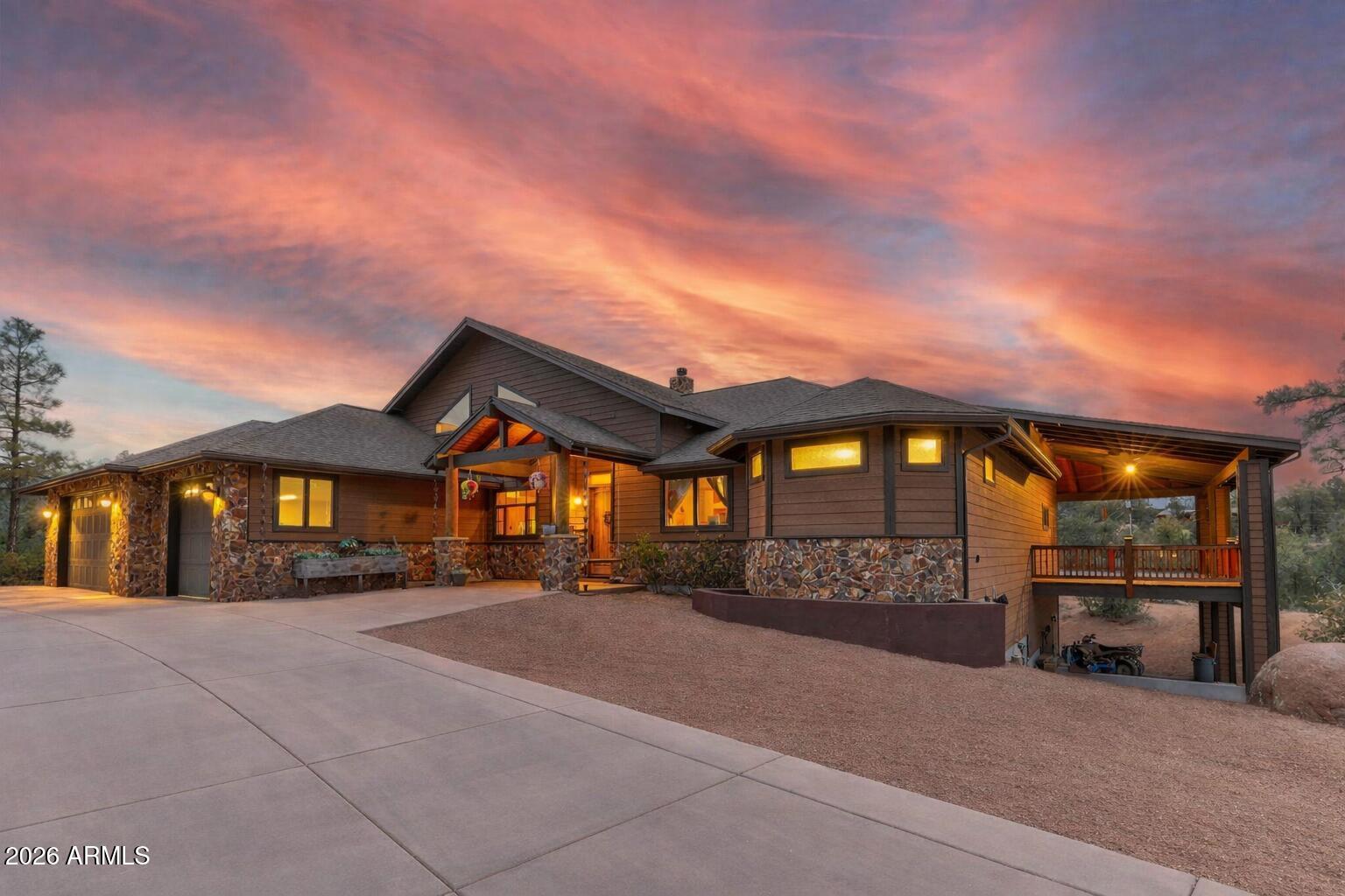 1412 E Phoenix Street — photo