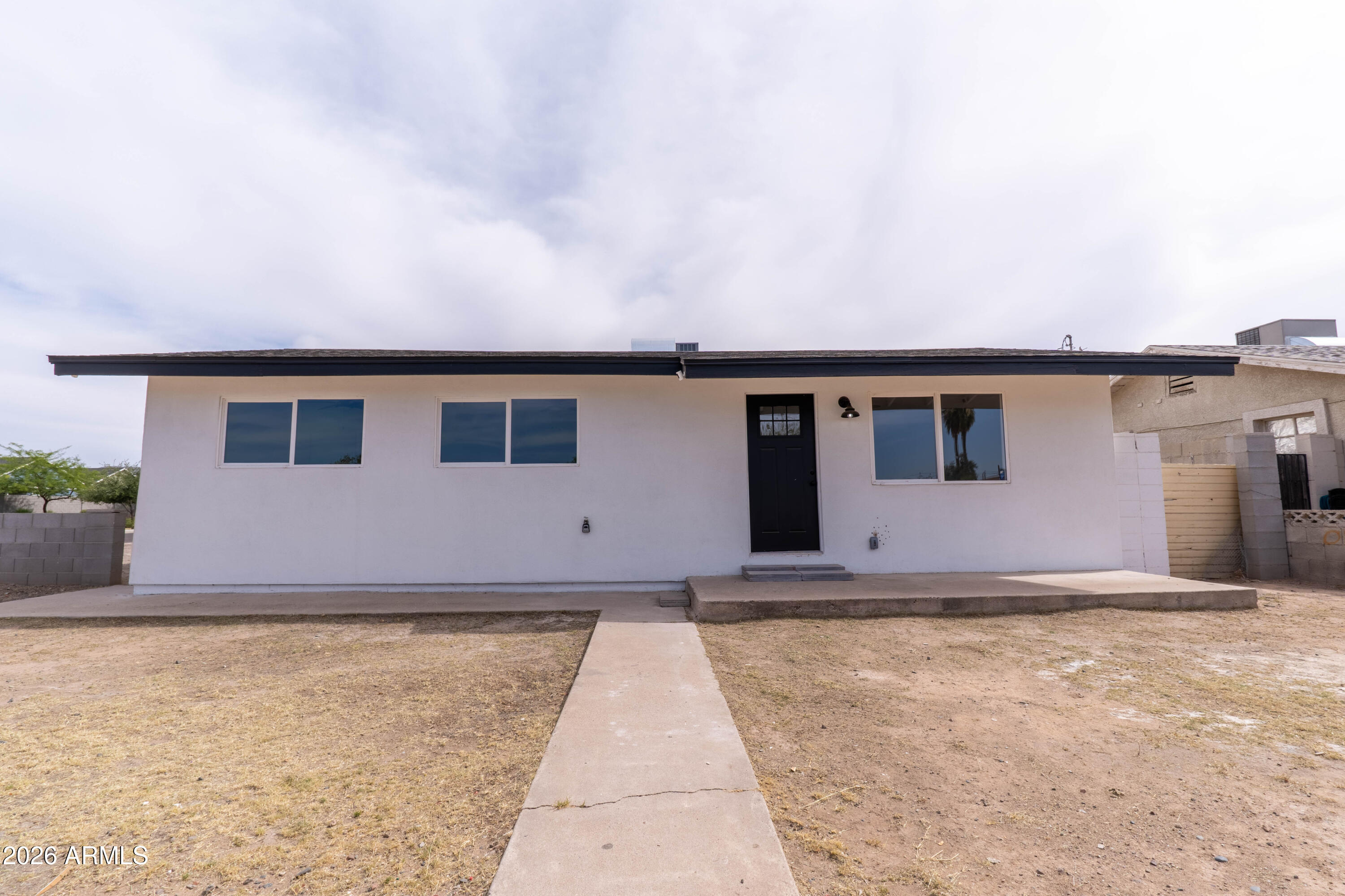 1301 W Sunland Avenue — photo