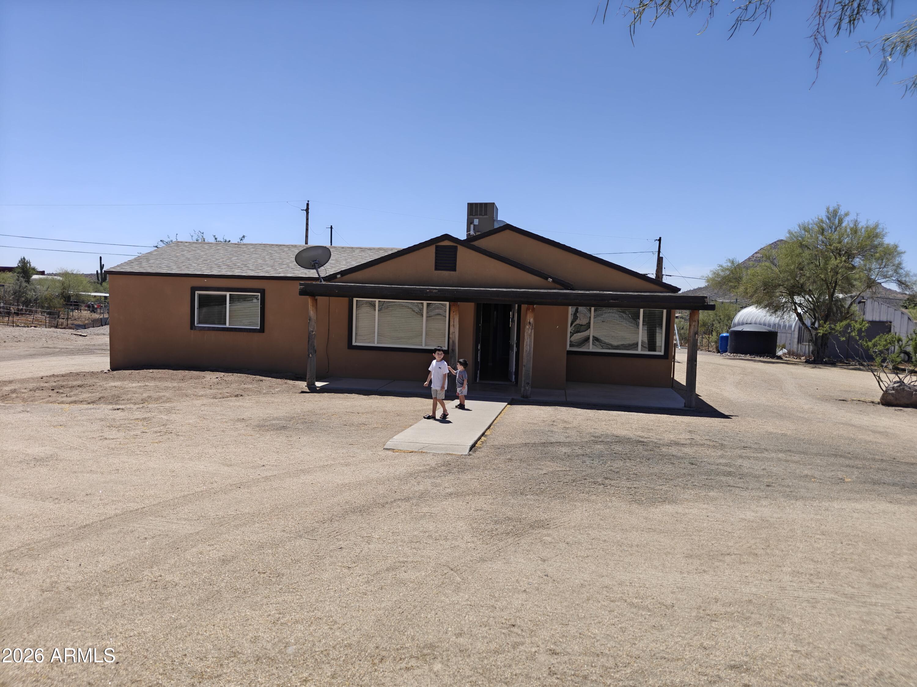 2417 W Roughrider Road — photo