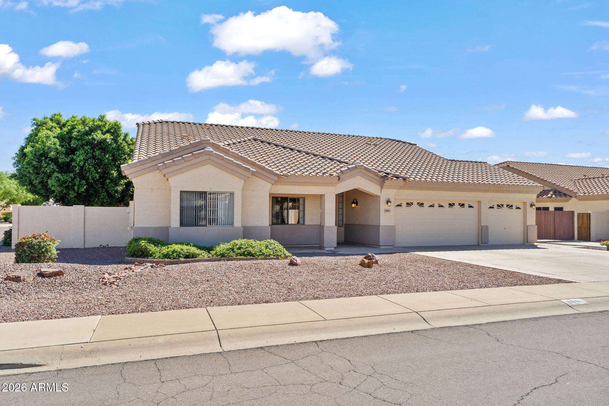 8841 W Port Royale Lane — photo