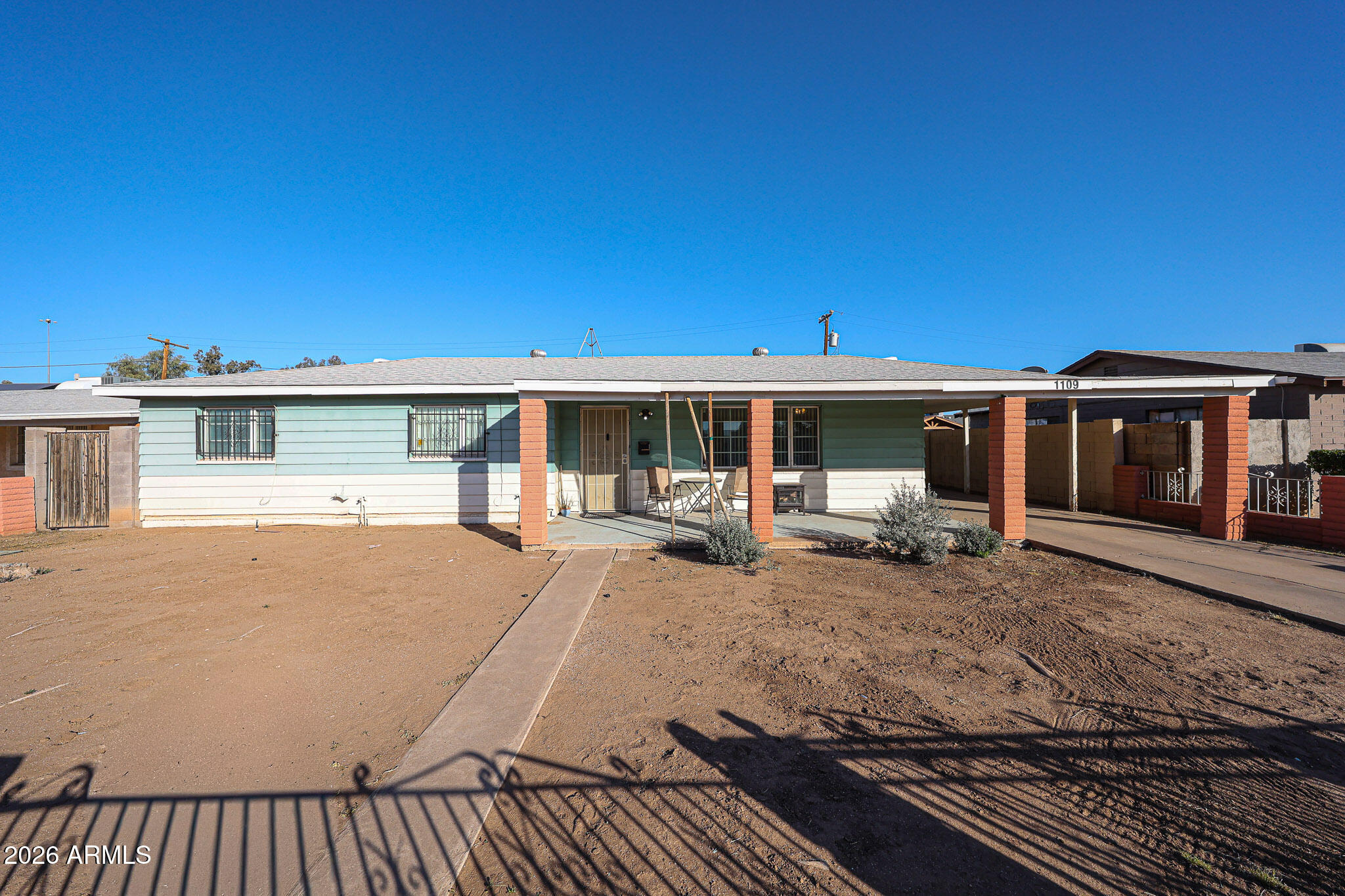 1109 N 27th Drive — photo