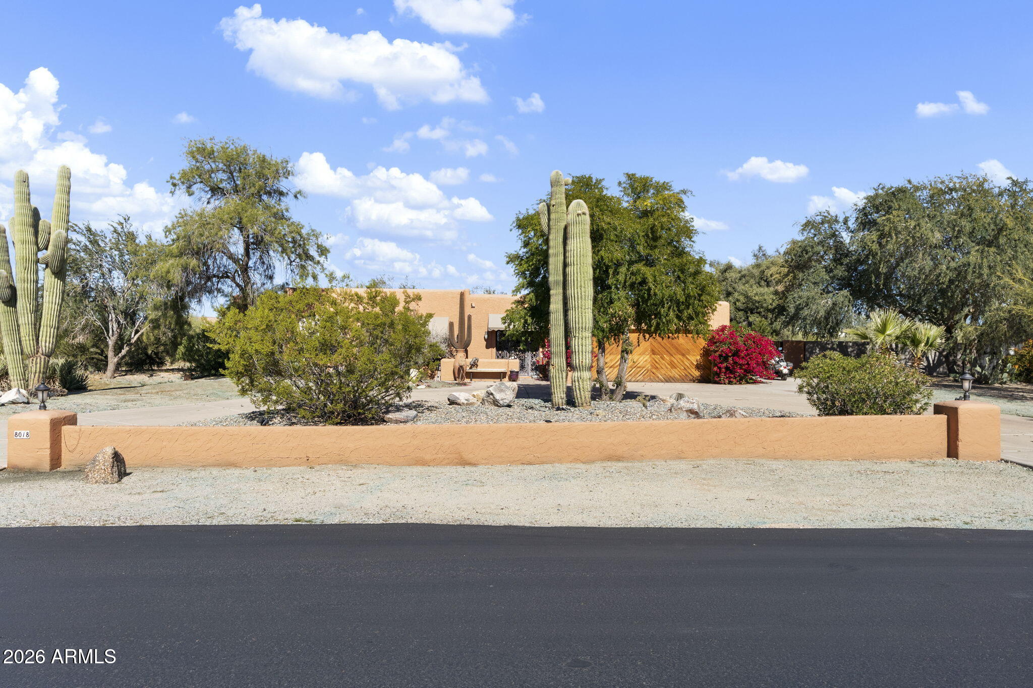 8018 E Vista Bonita Drive — photo