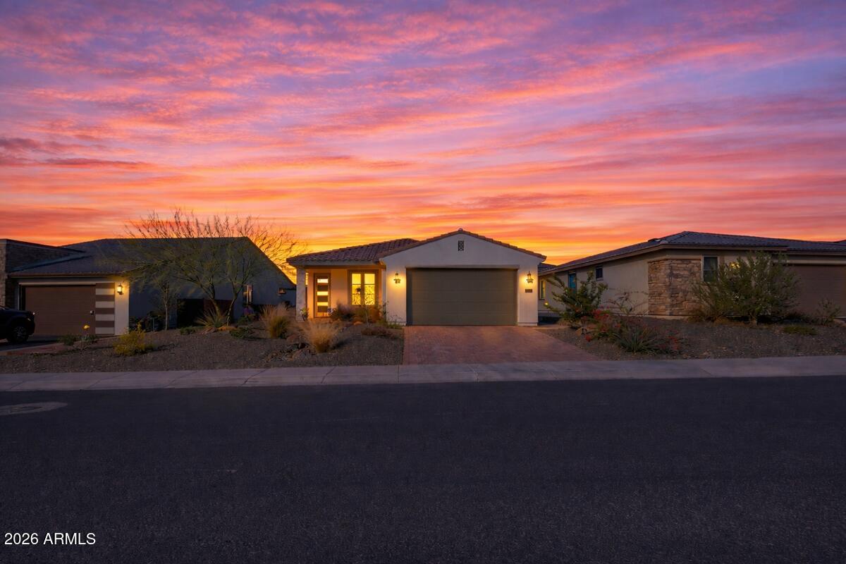 4300 Sawbuck Way — photo