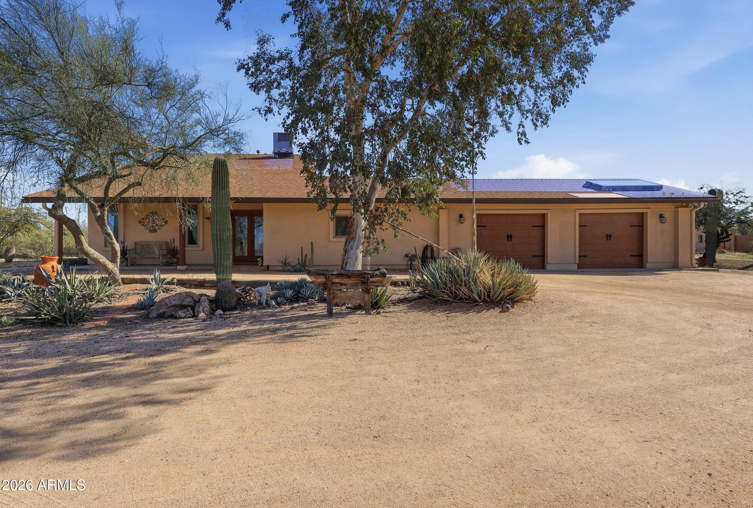 6421 E Gloria Lane — photo