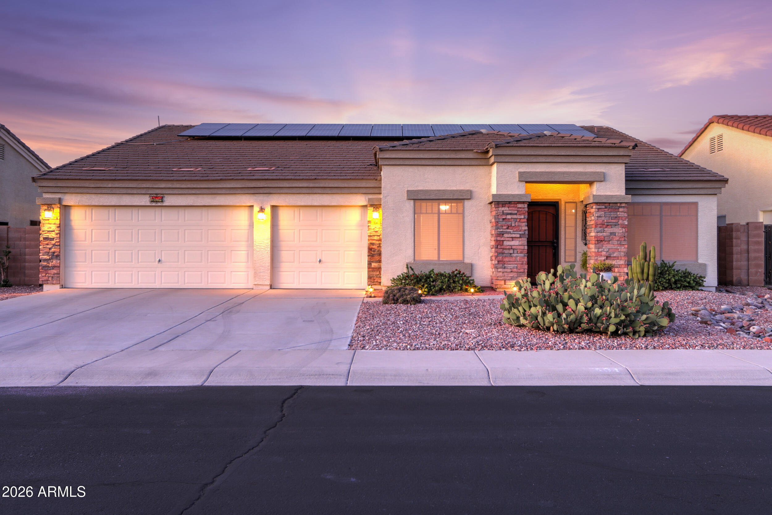 504 E Black Diamond Drive — photo