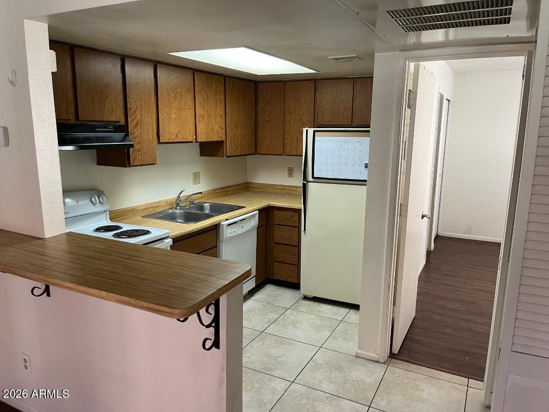 700 W University Drive 241 — photo