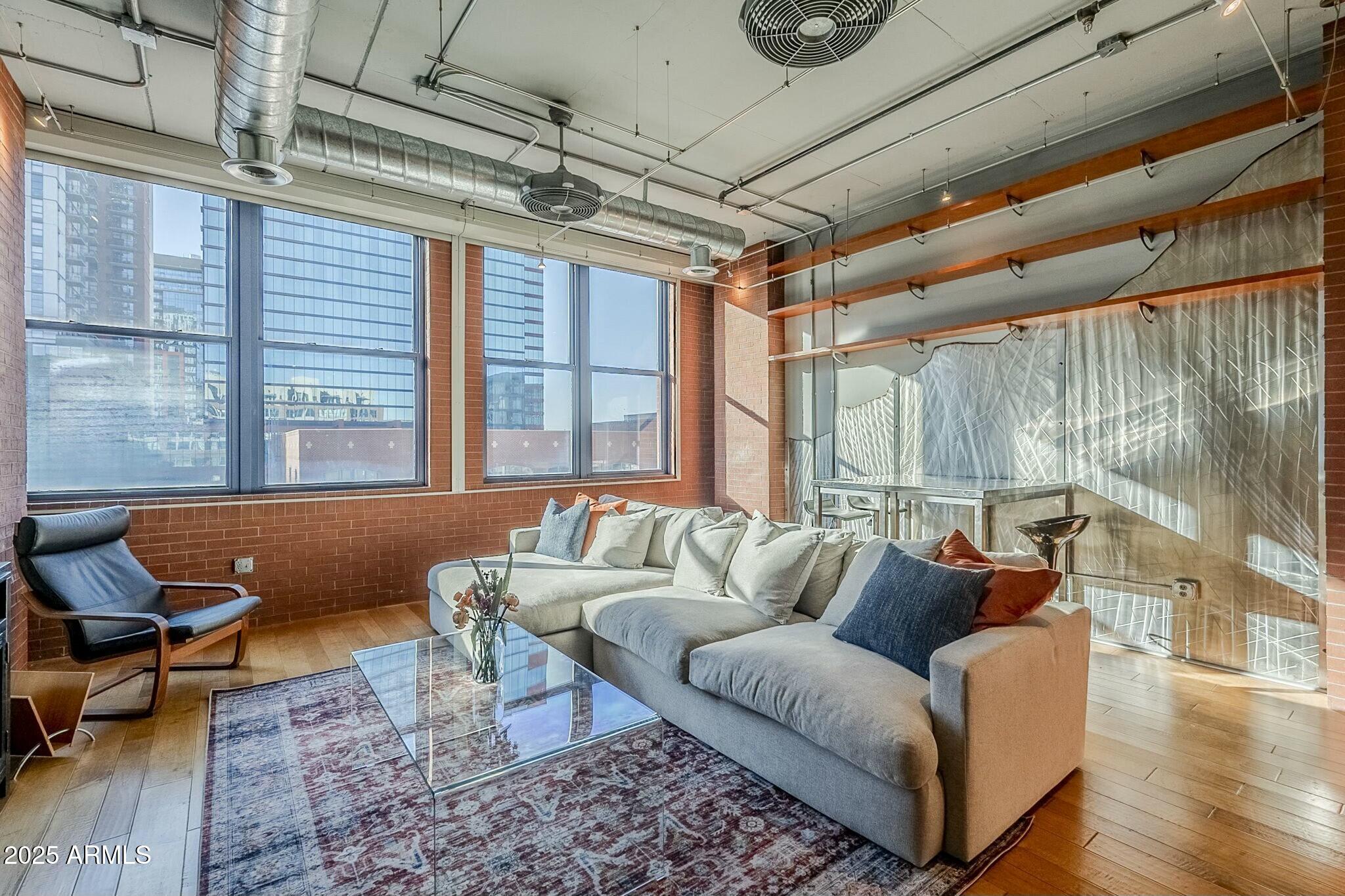 21 E 6th Street 311 — photo