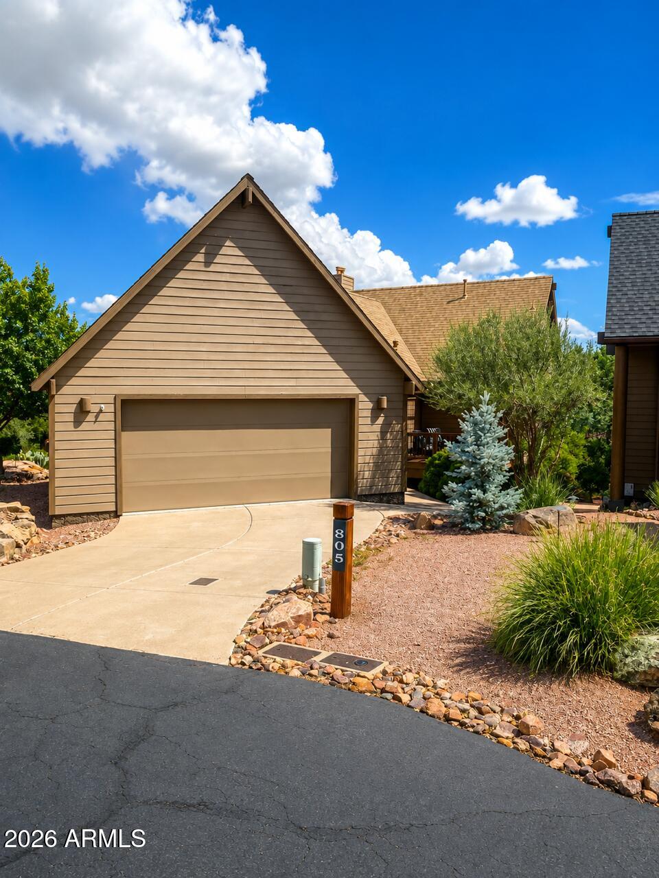 805 N Grapevine Circle — photo