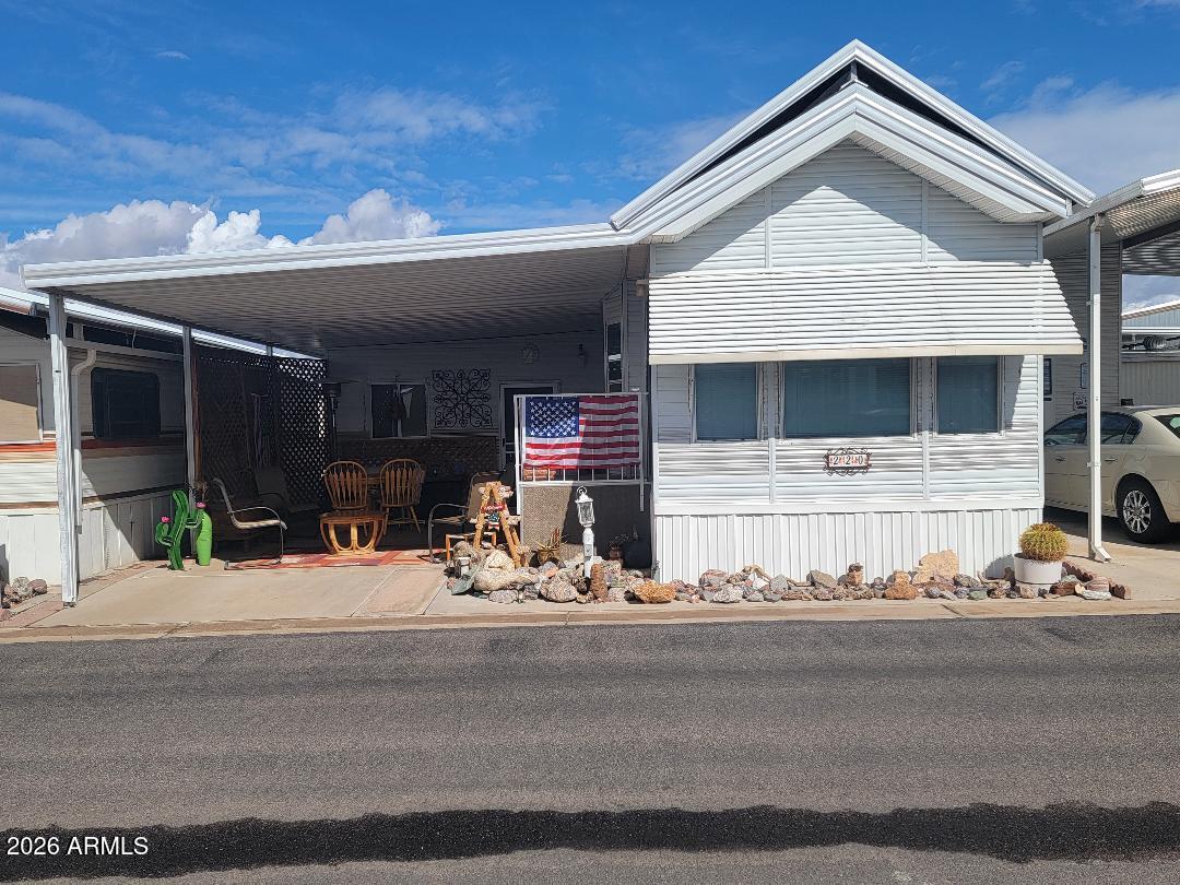 220 E Mesquite Drive — photo