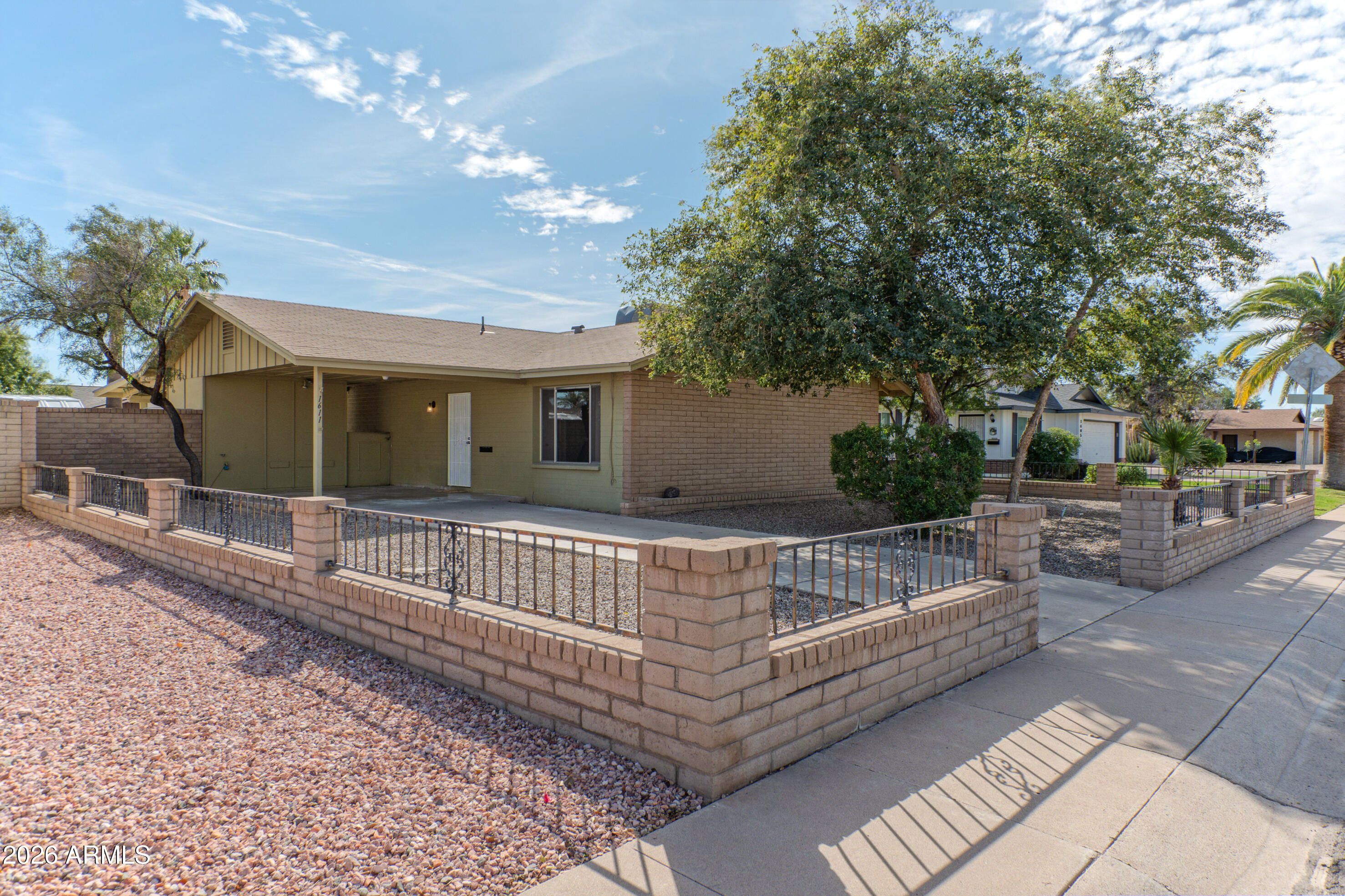 1611 E El Parque Drive — photo