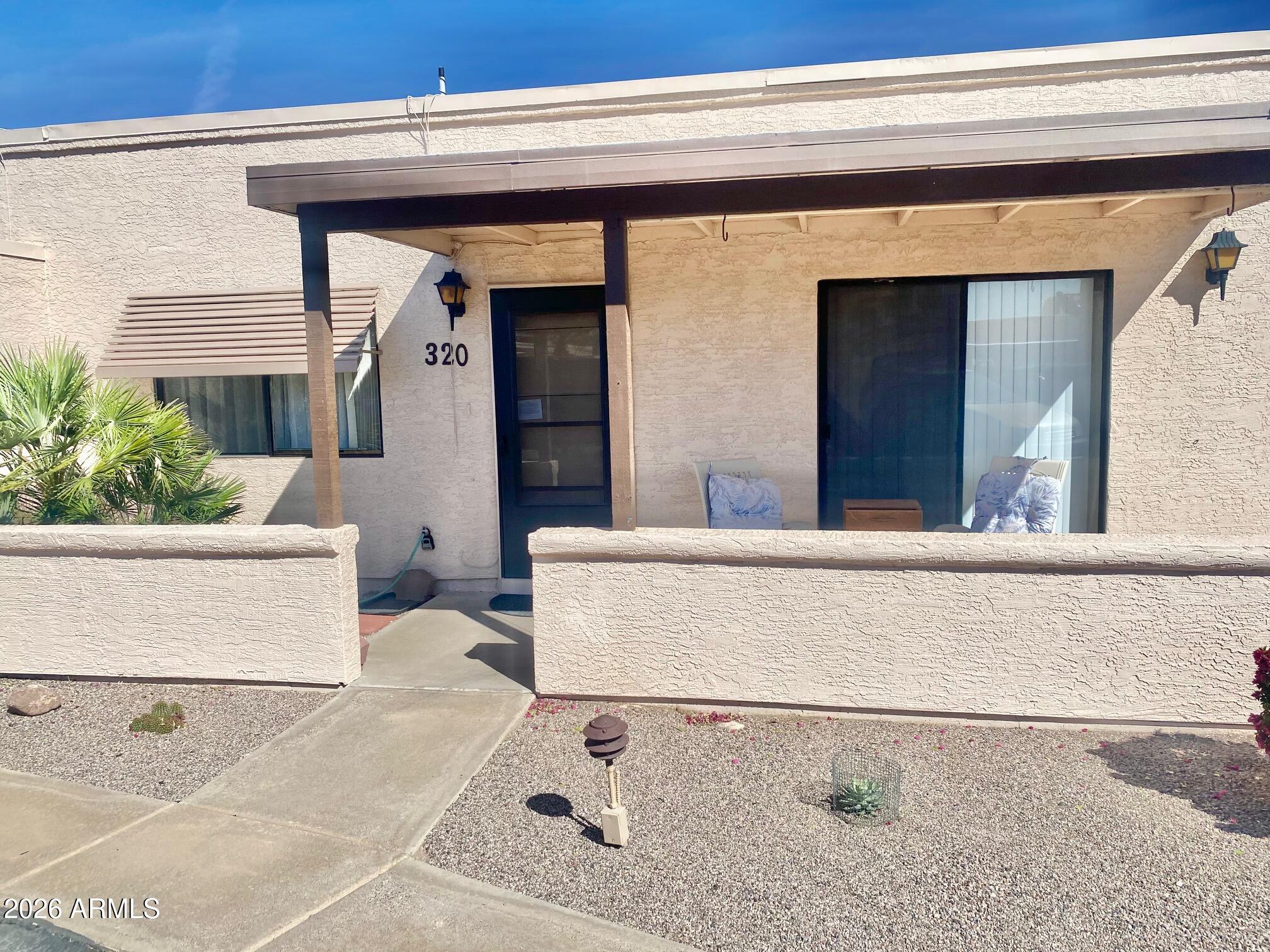 320 E Lancaster Court — photo