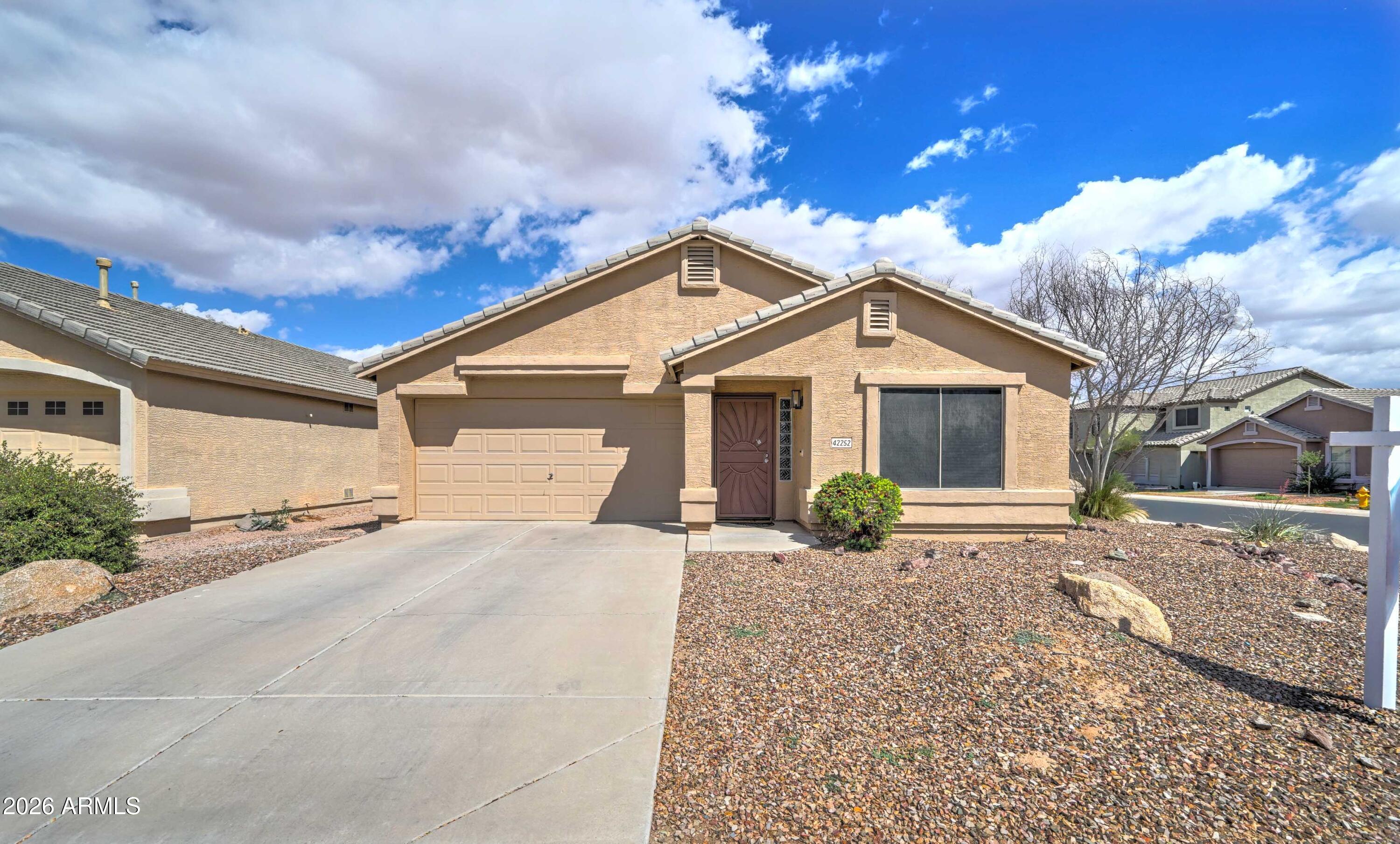 42252 W Colby Drive — photo