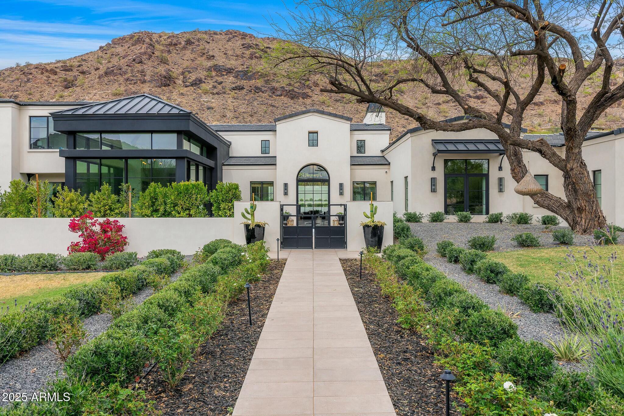 6126 E Joshua Tree Lane — photo