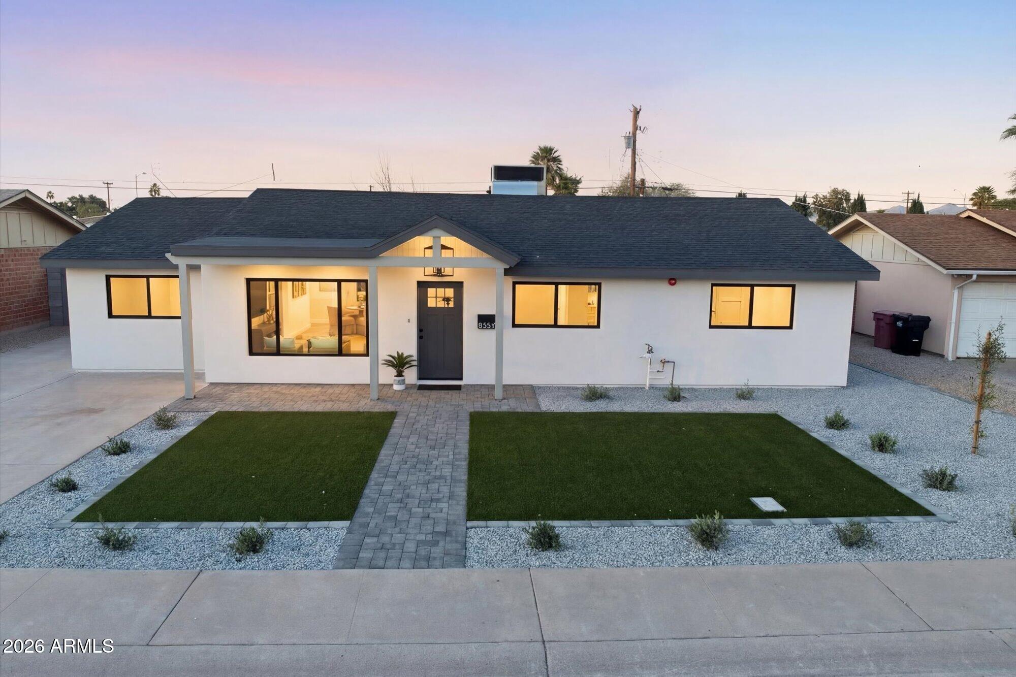 8520 E Highland Avenue — photo