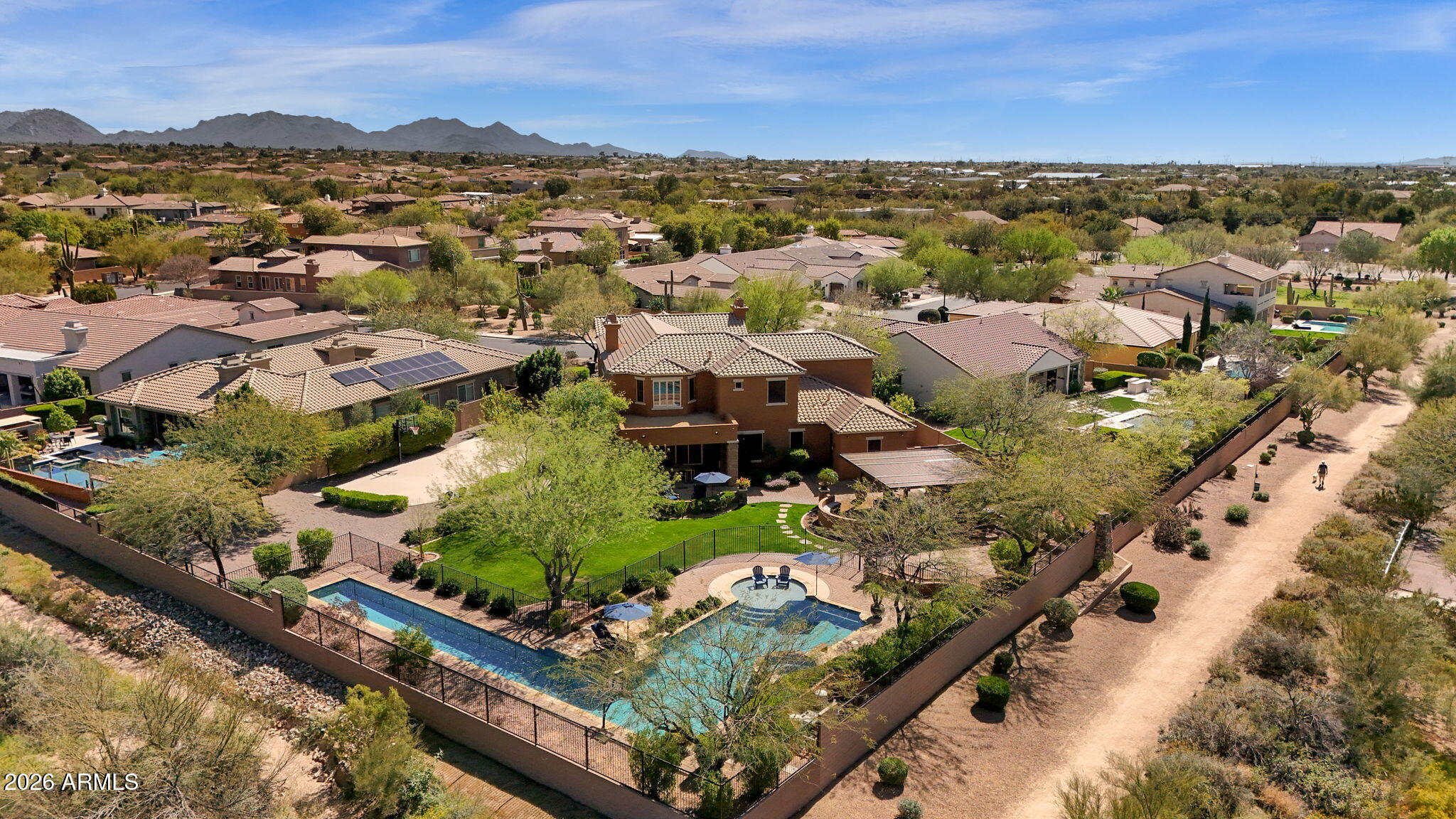 5228 E Barwick Drive — photo