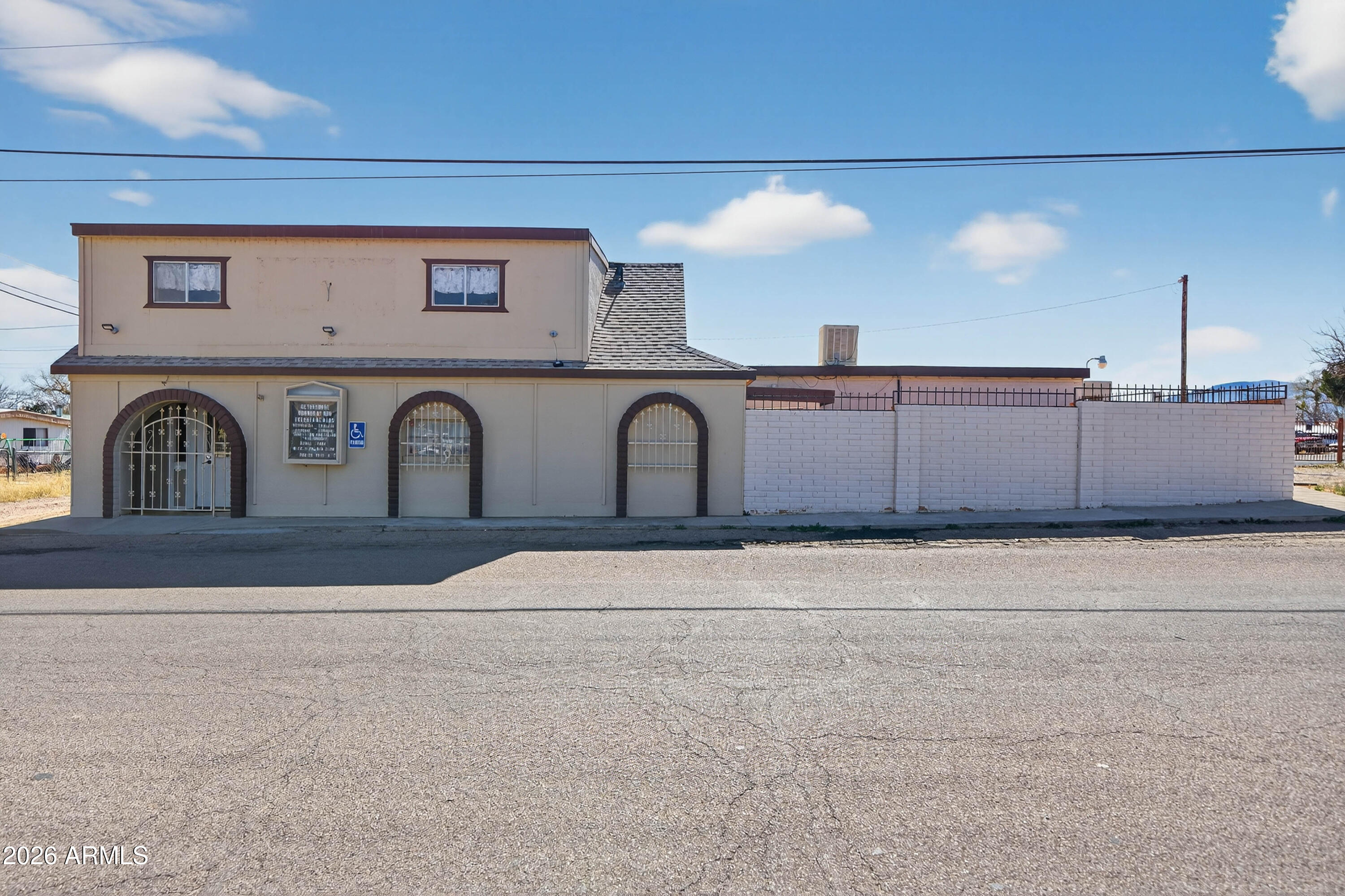 233 N Canyon Drive — photo