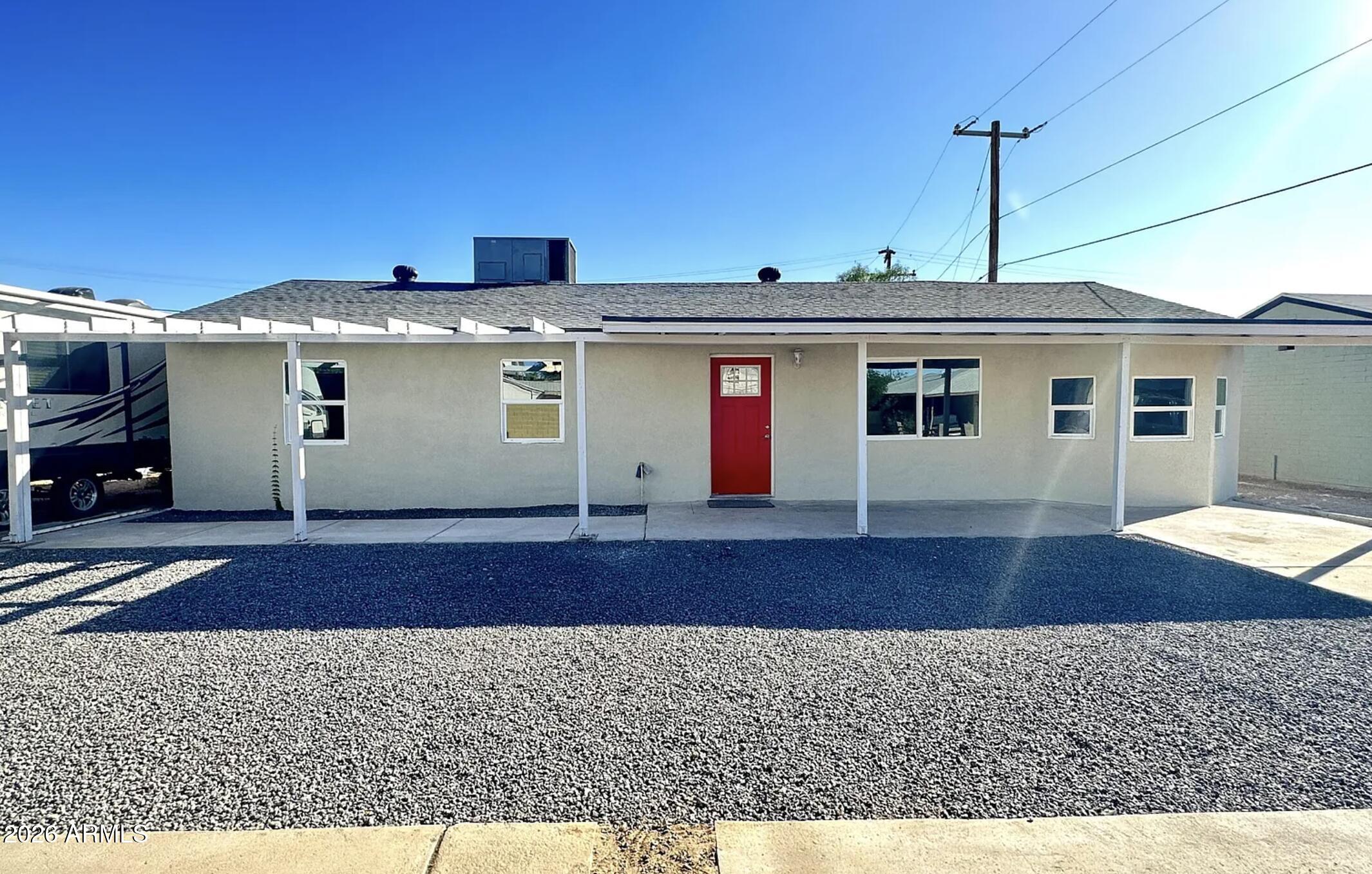 211 W Madden Drive — photo