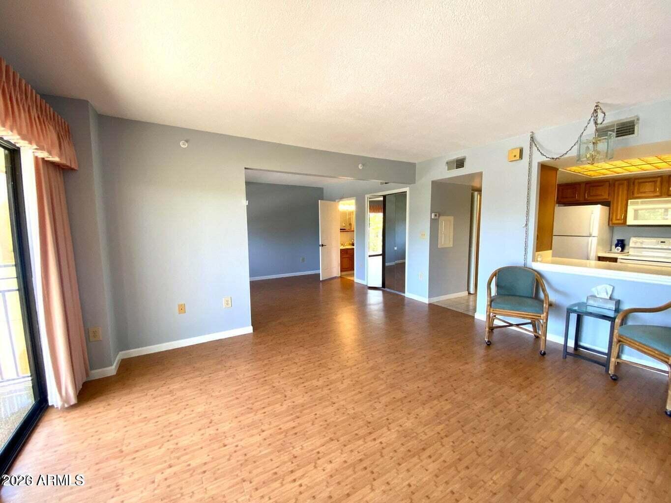 10330 W Thunderbird Boulevard Apt C319 — photo