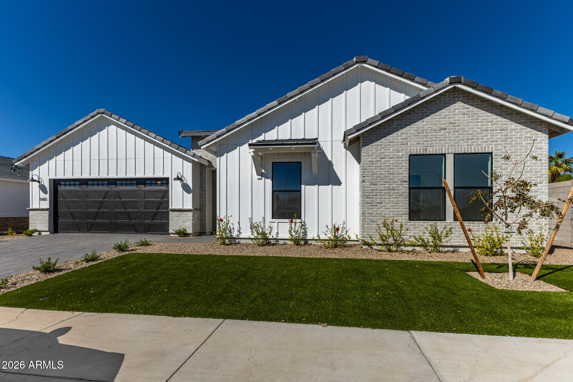 6461 E Oasis Circle — photo