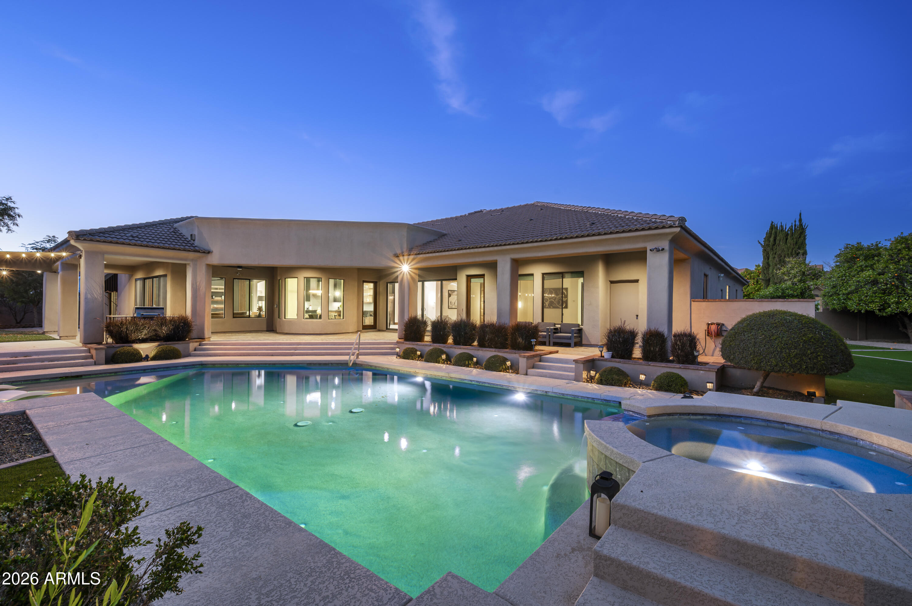 3905 E Mallory Circle — photo
