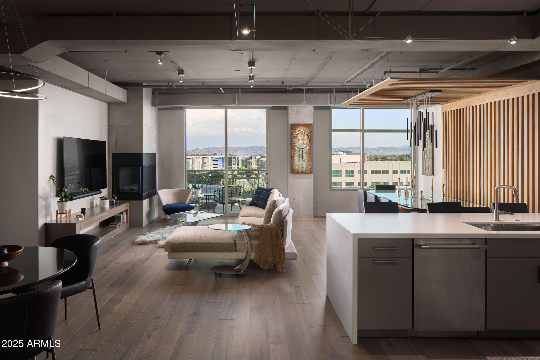 2211 E Camelback Road 605 — photo