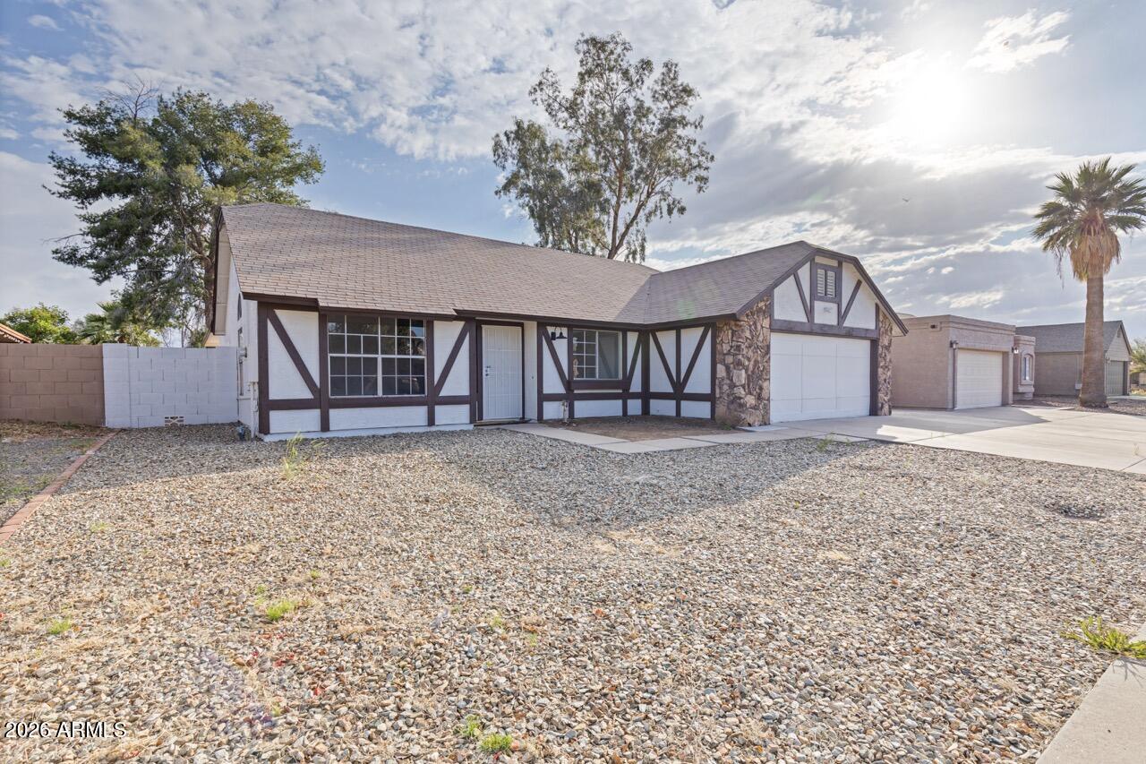 5645 W Mescal Street — photo