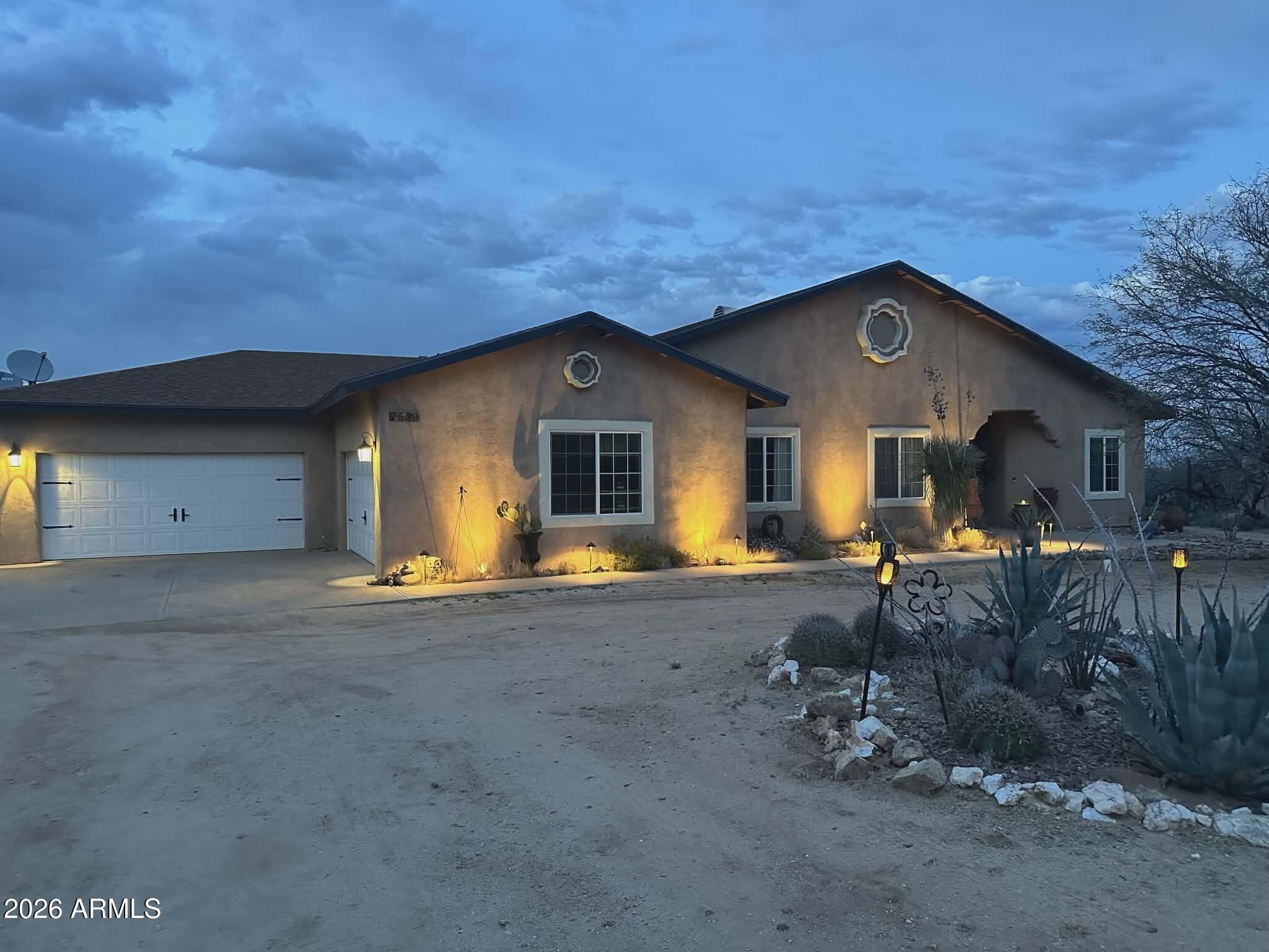 7530 W Bucking Horse Road — photo