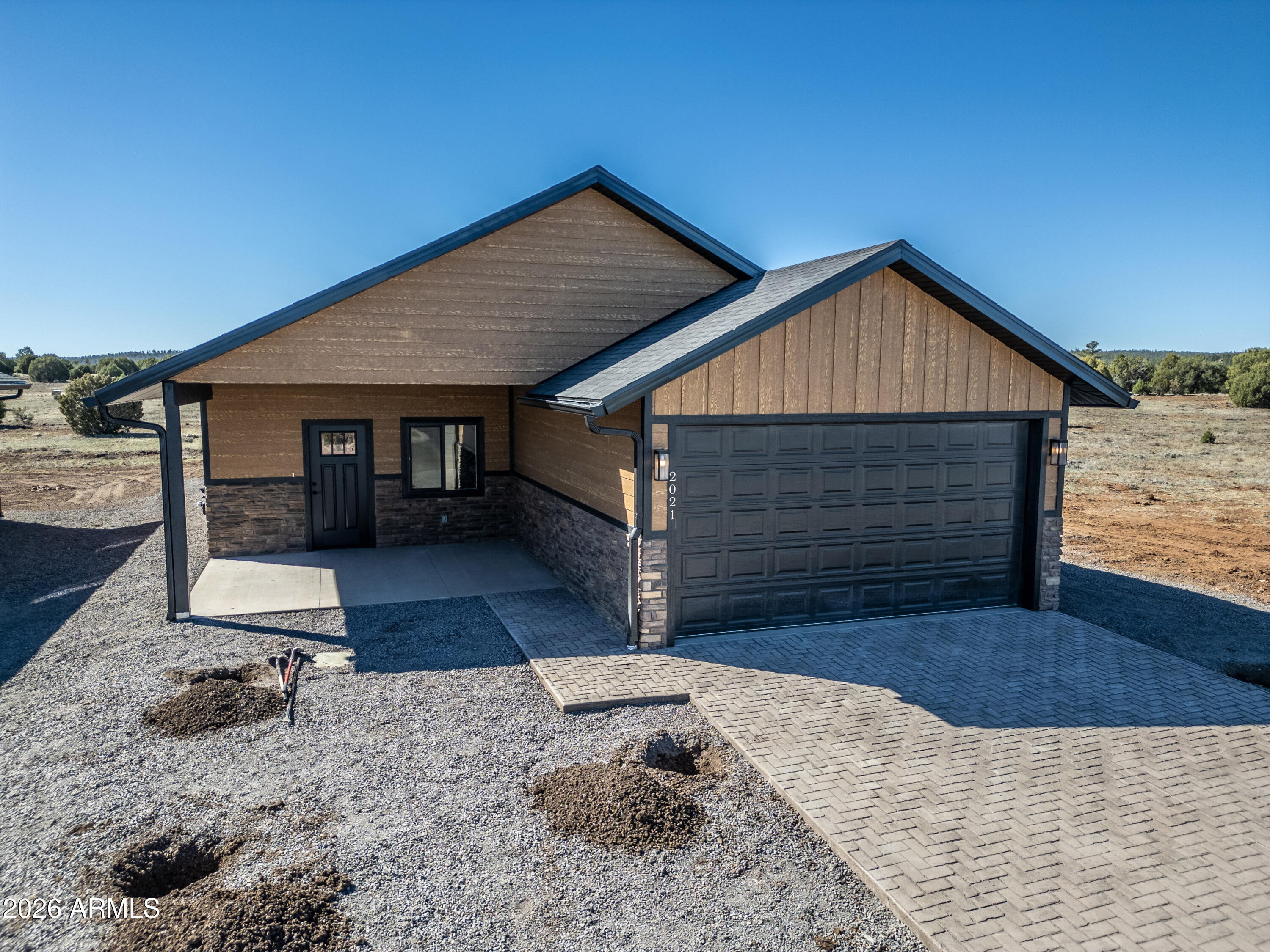 2021 E Rimstone Drive — photo