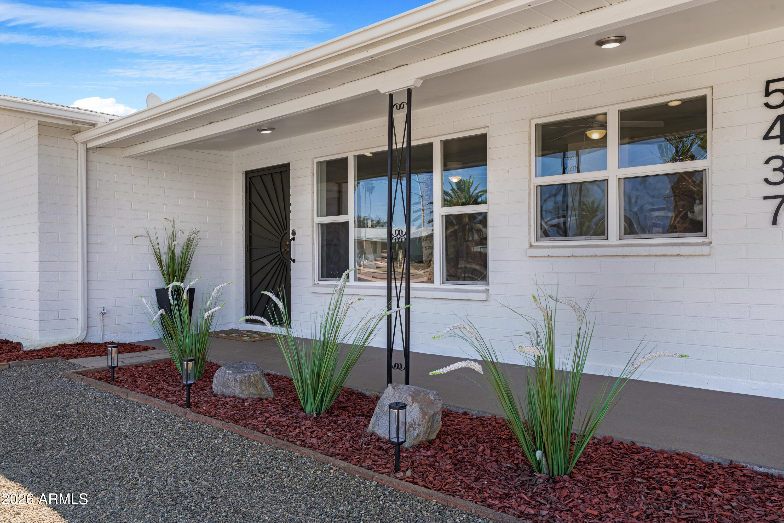5437 E Butte Street — photo