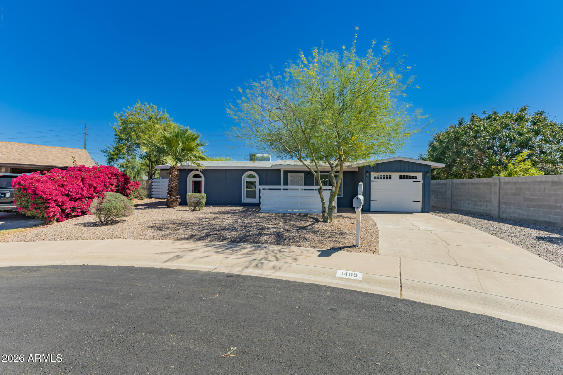 1409 N Oleander Street — photo