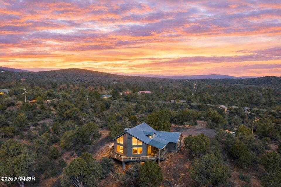 6325 Gardenia Lane — photo