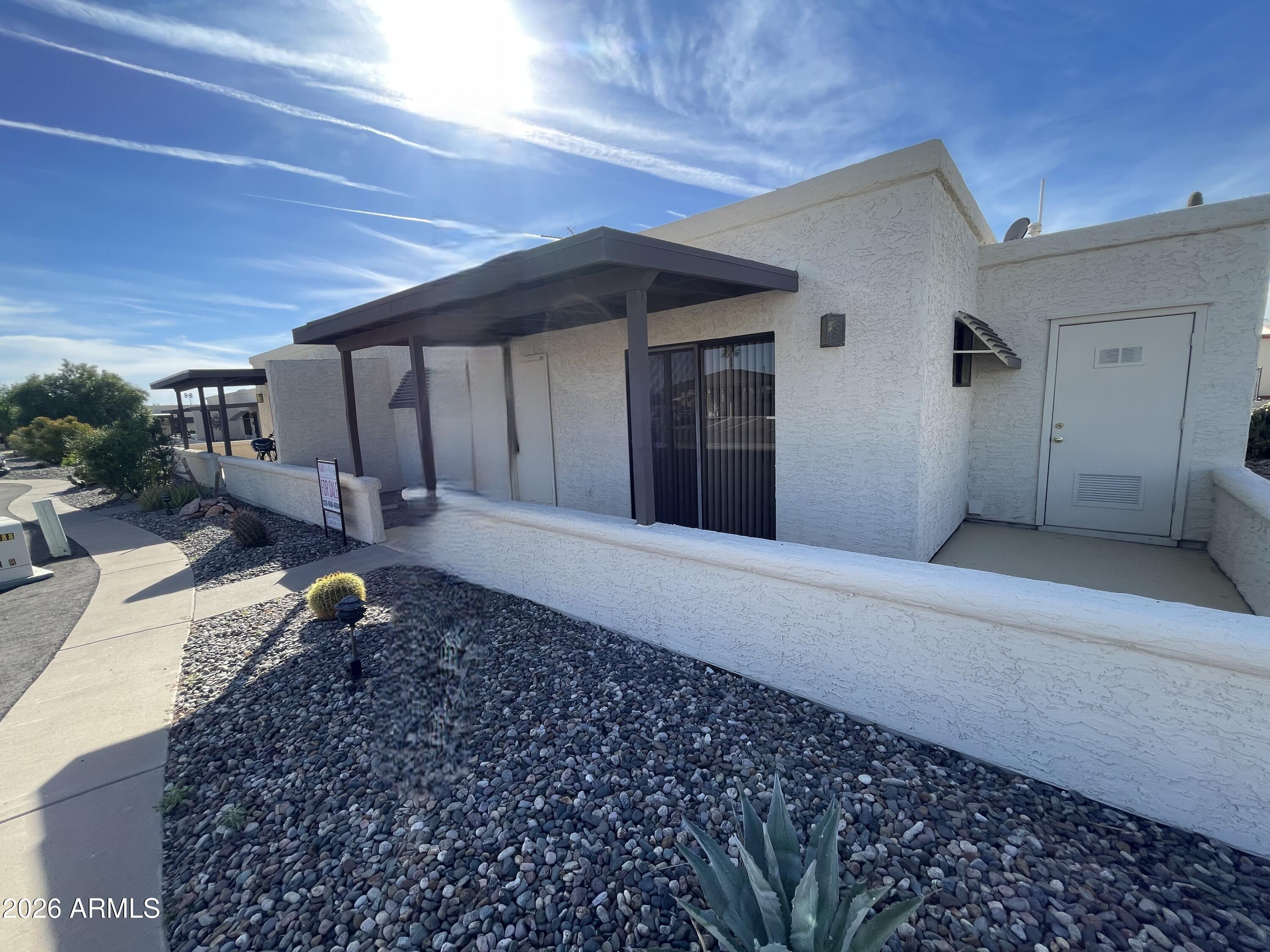 827 E Lancaster Circle — photo