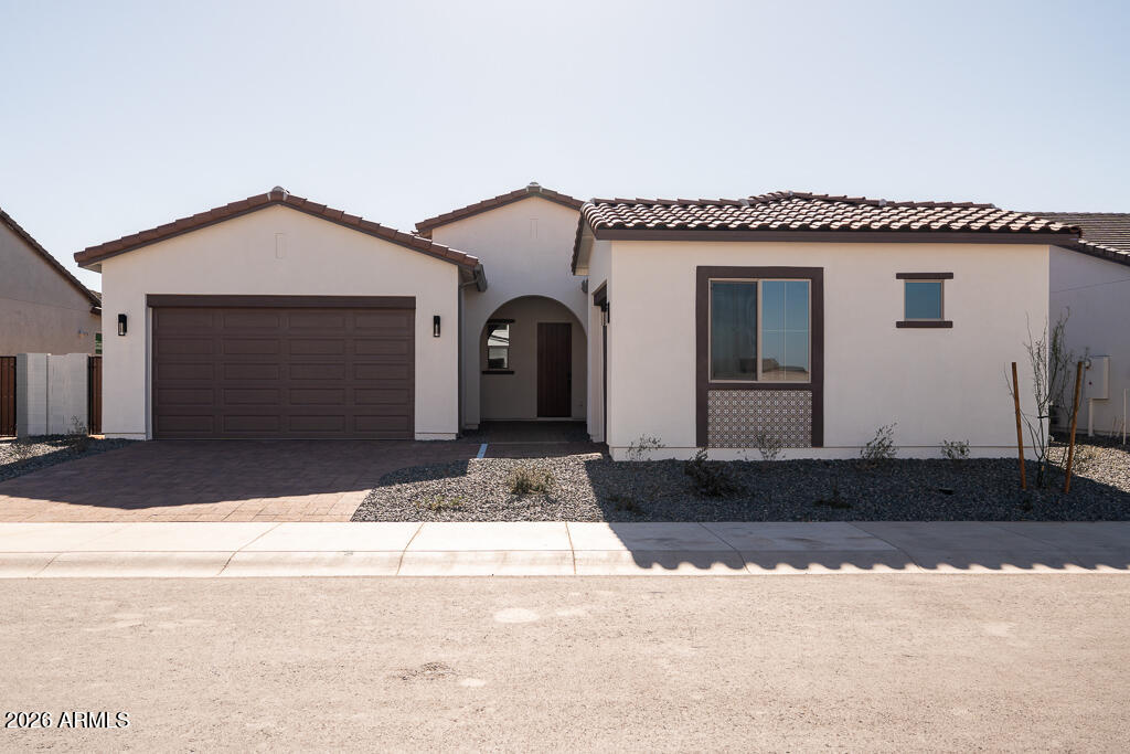 2551 E Alfonso Drive — photo